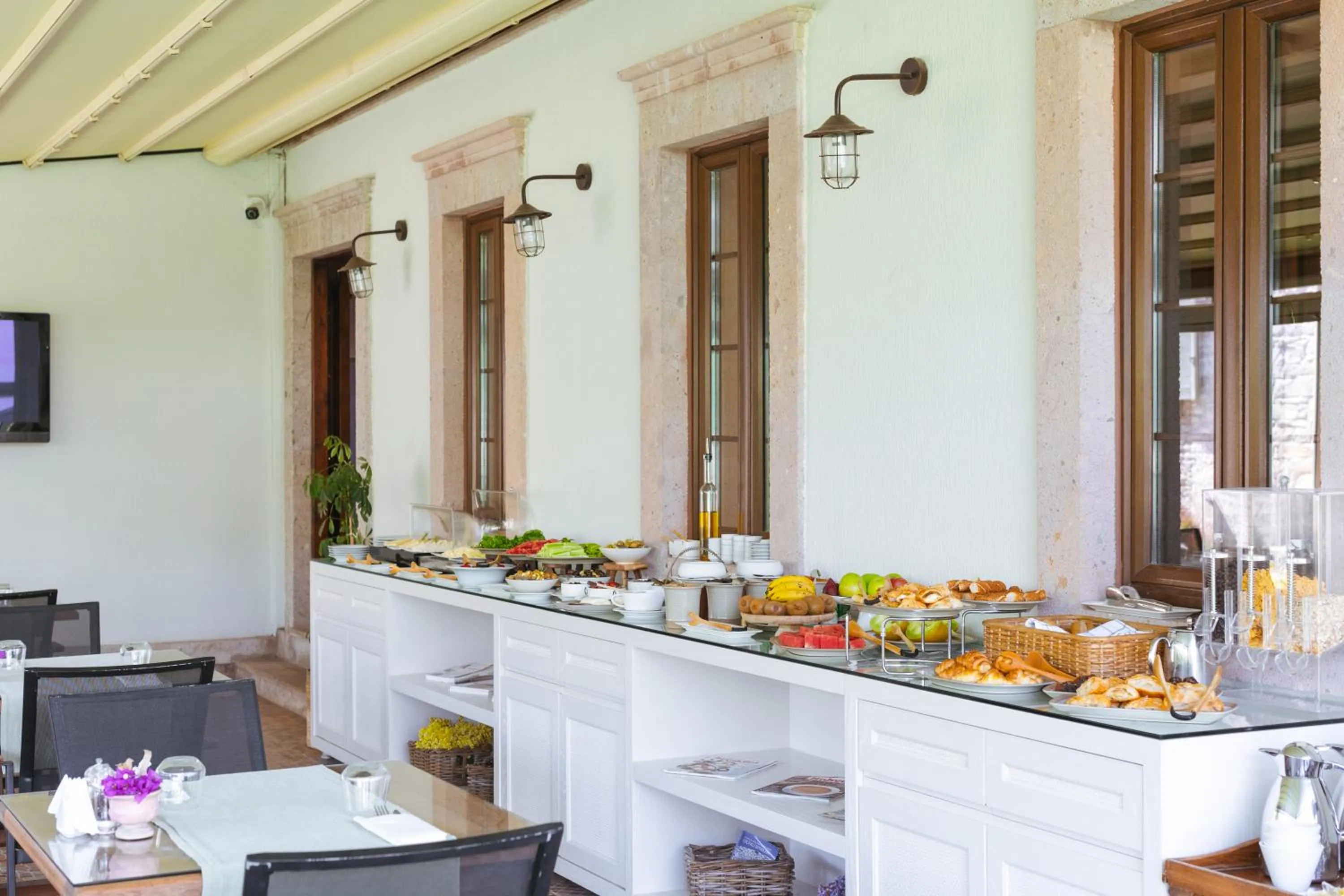Breakfast in Elia Hotel Cunda by Ortunc
