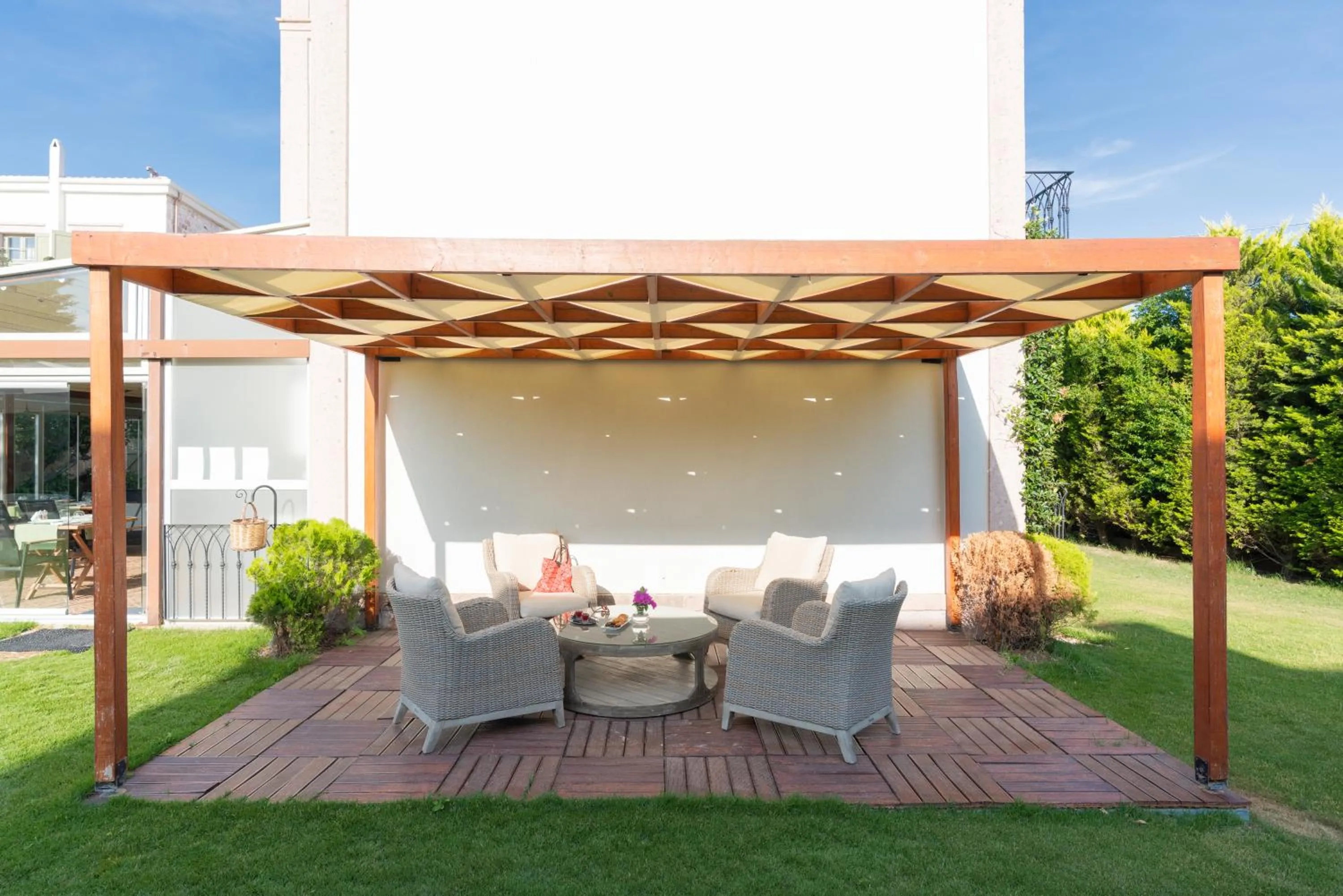 Patio in Elia Hotel Cunda by Ortunc