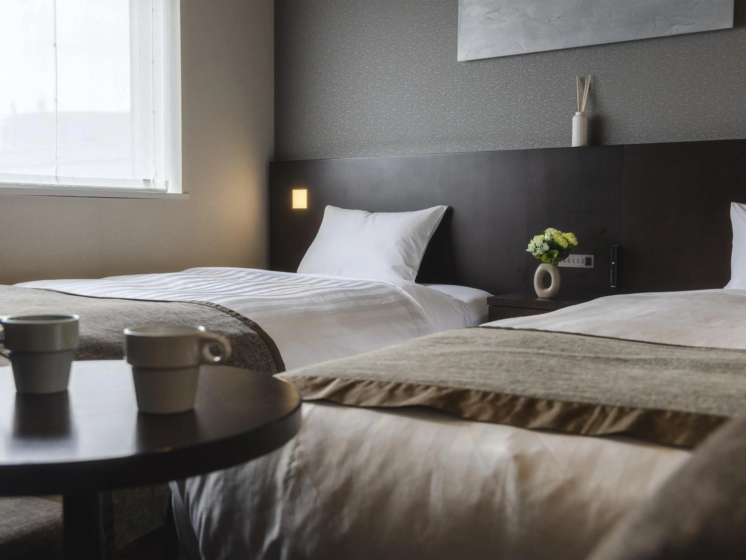Photo of the whole room, Bed in Hiroshima Washington Hotel