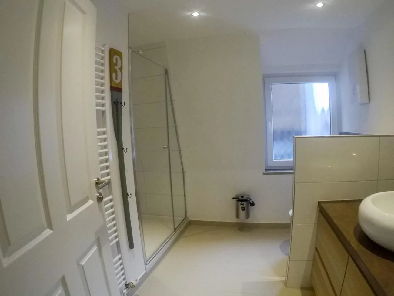 Shower in Hotel Stadt Cuxhaven