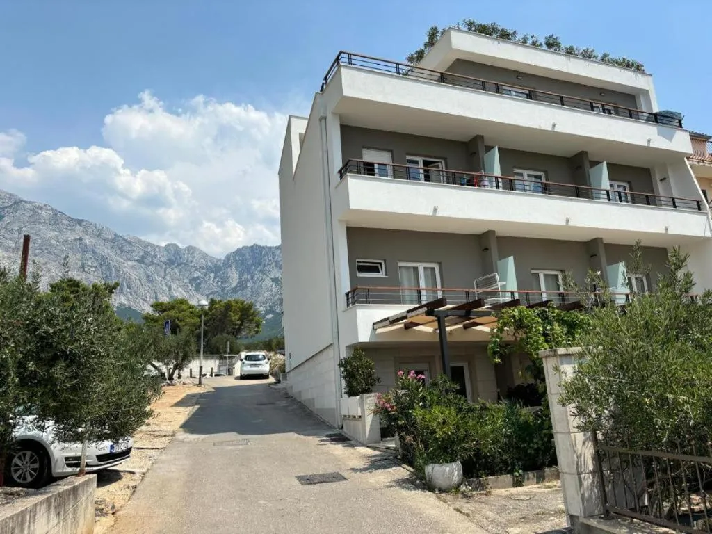 Apartments Adria