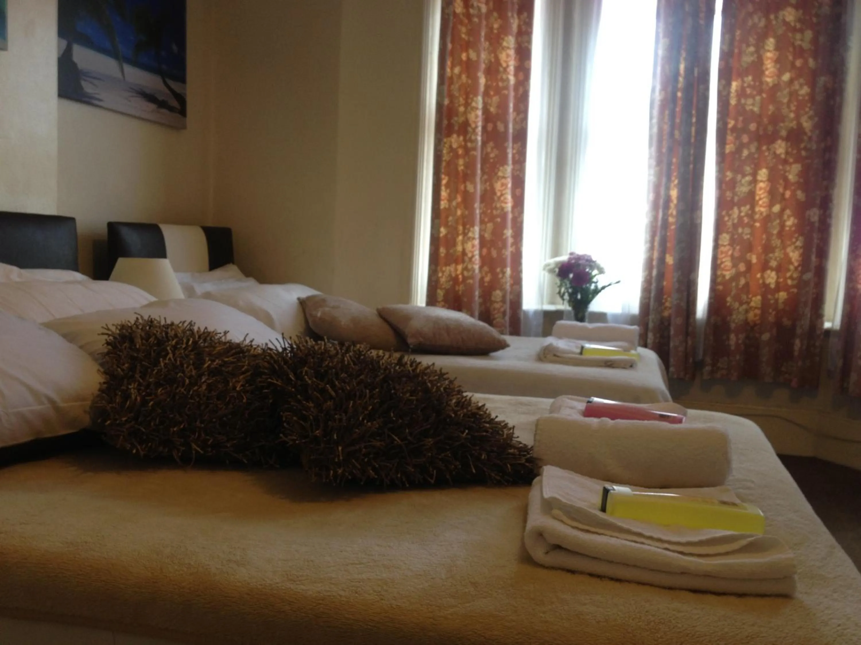 Bed in The Crystal Lodge Hotel