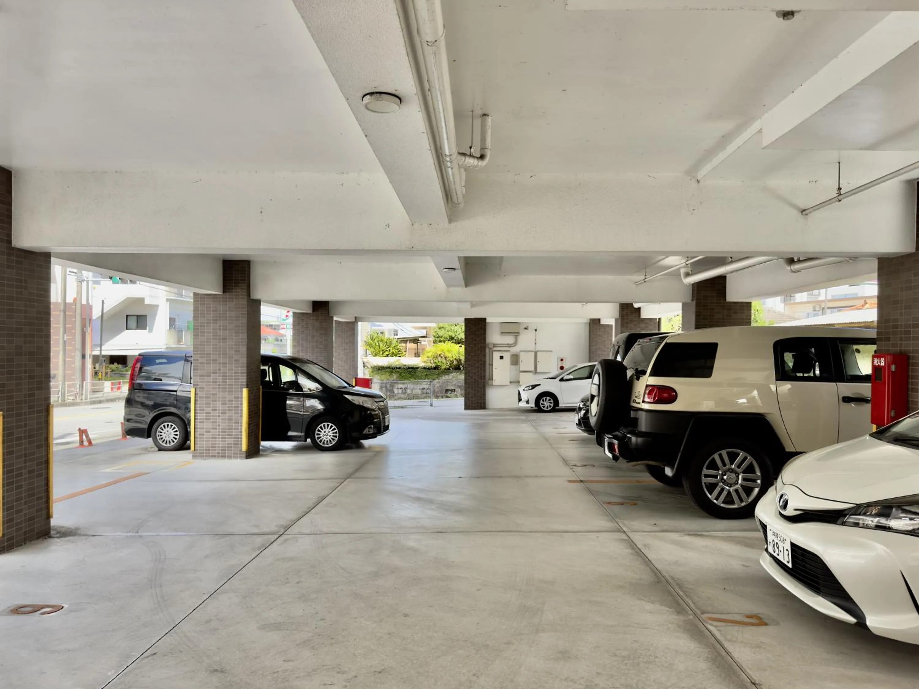 Parking in Luana Lea Karate Kaikan Mae