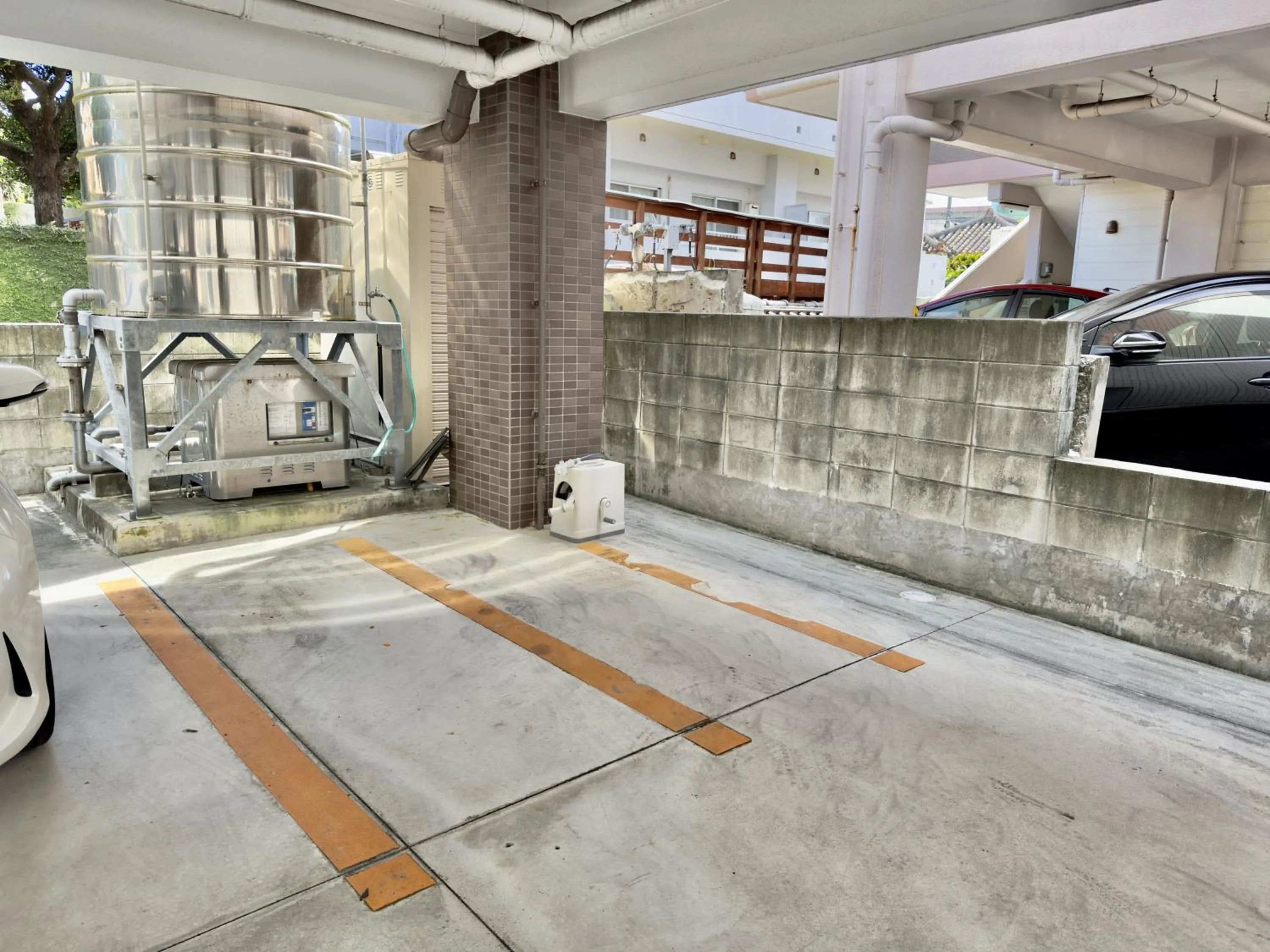 Parking in Luana Lea Karate Kaikan Mae