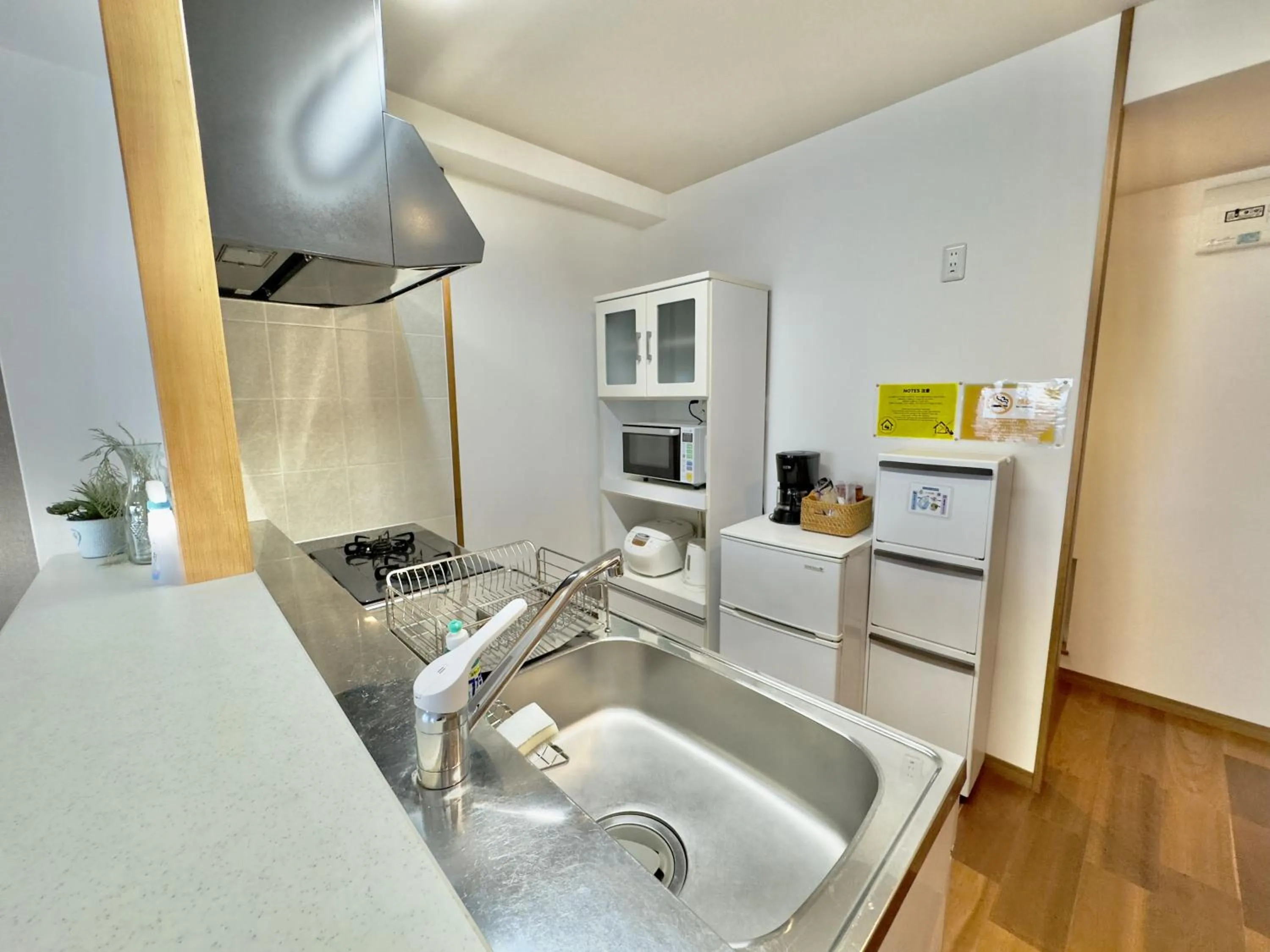 Kitchen or kitchenette in Luana Lea Karate Kaikan Mae