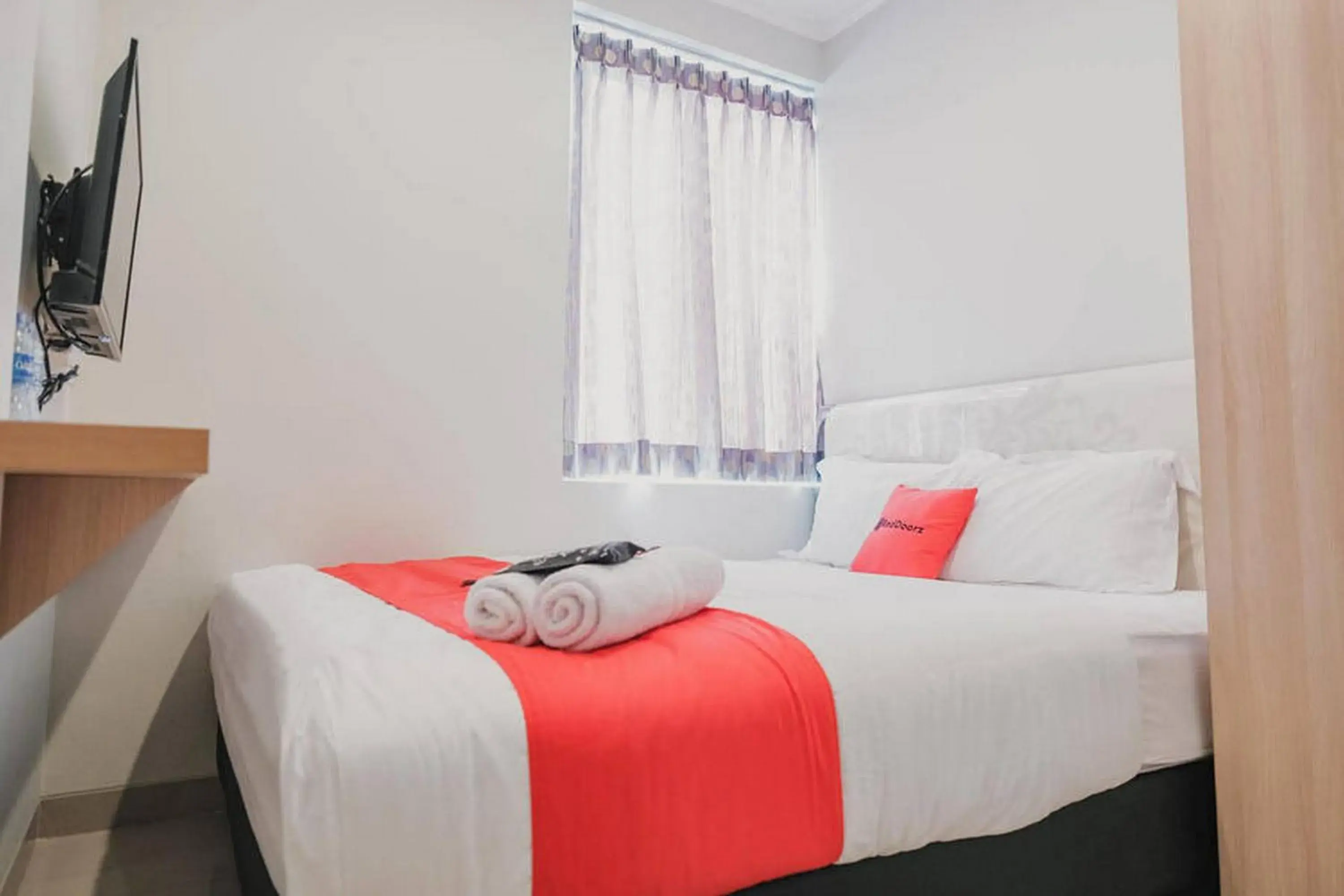 Suite in RedDoorz Plus near Soekarno Hatta Airport Taman Mahkota Suite in RedDoorz Plus near Soekarno Hatta Airport Taman Mahkota