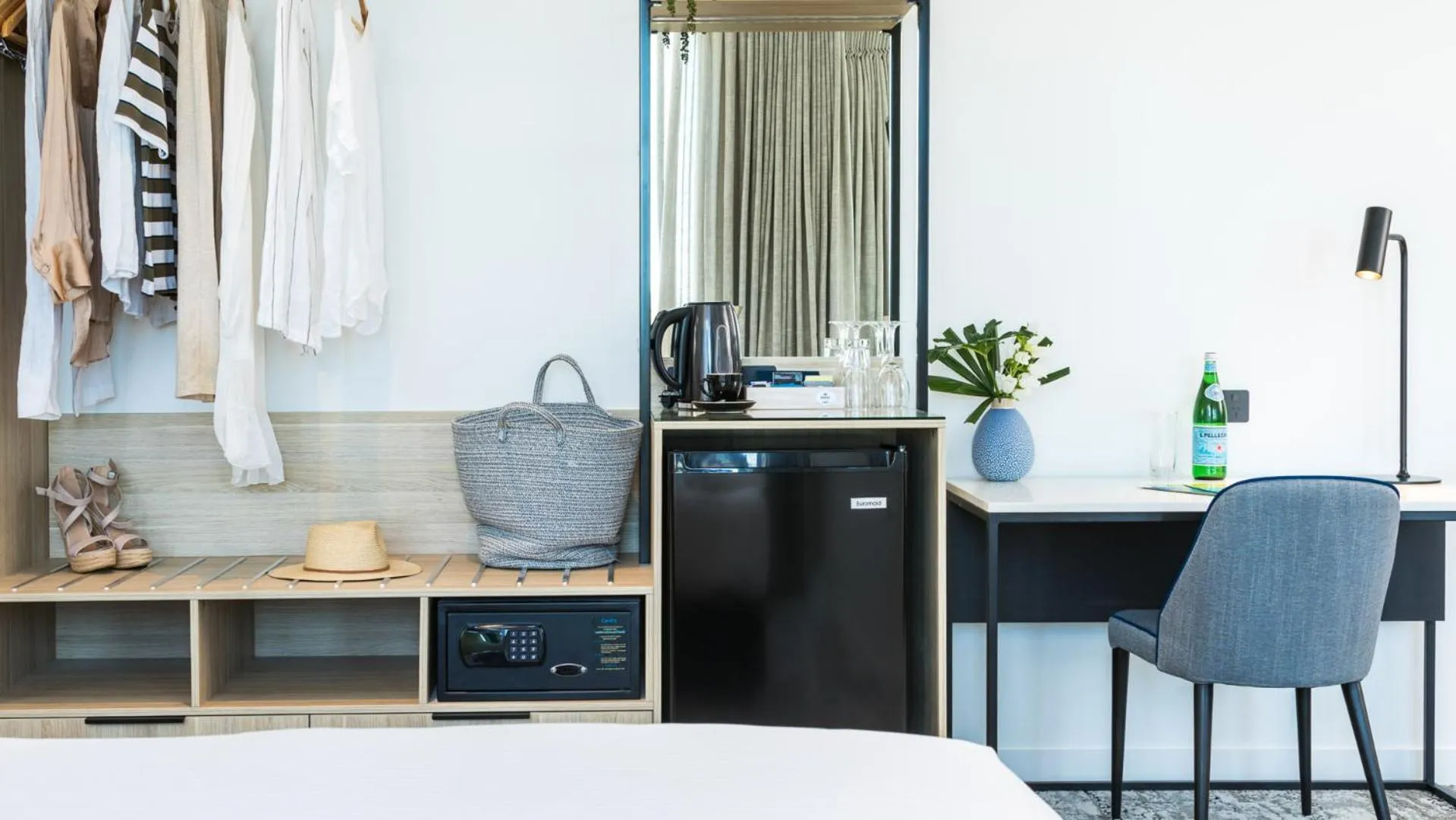 Coffee/tea facilities in Oaks Cairns Hotel