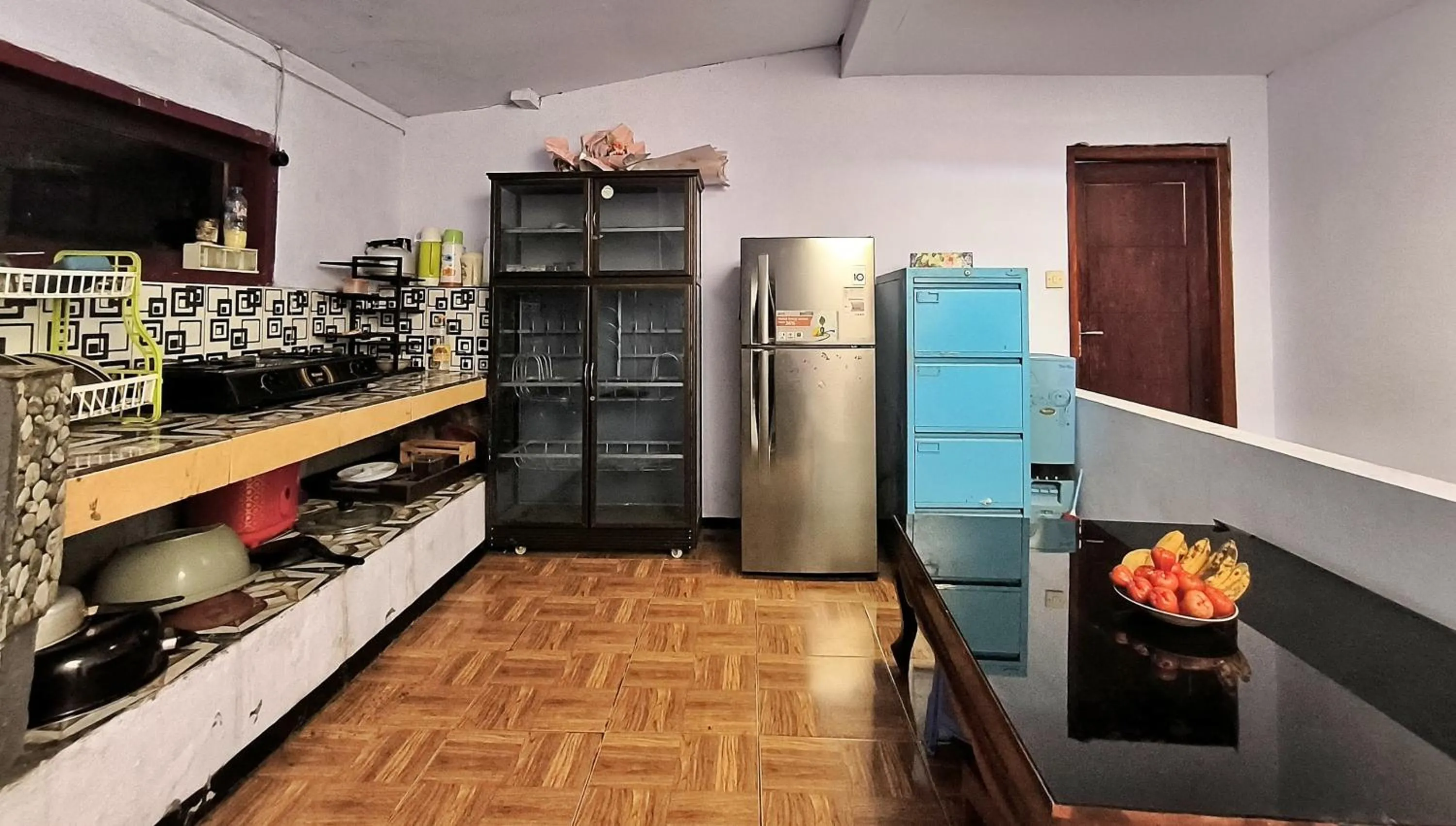 Kitchen or kitchenette in Elen Homestay by ABM