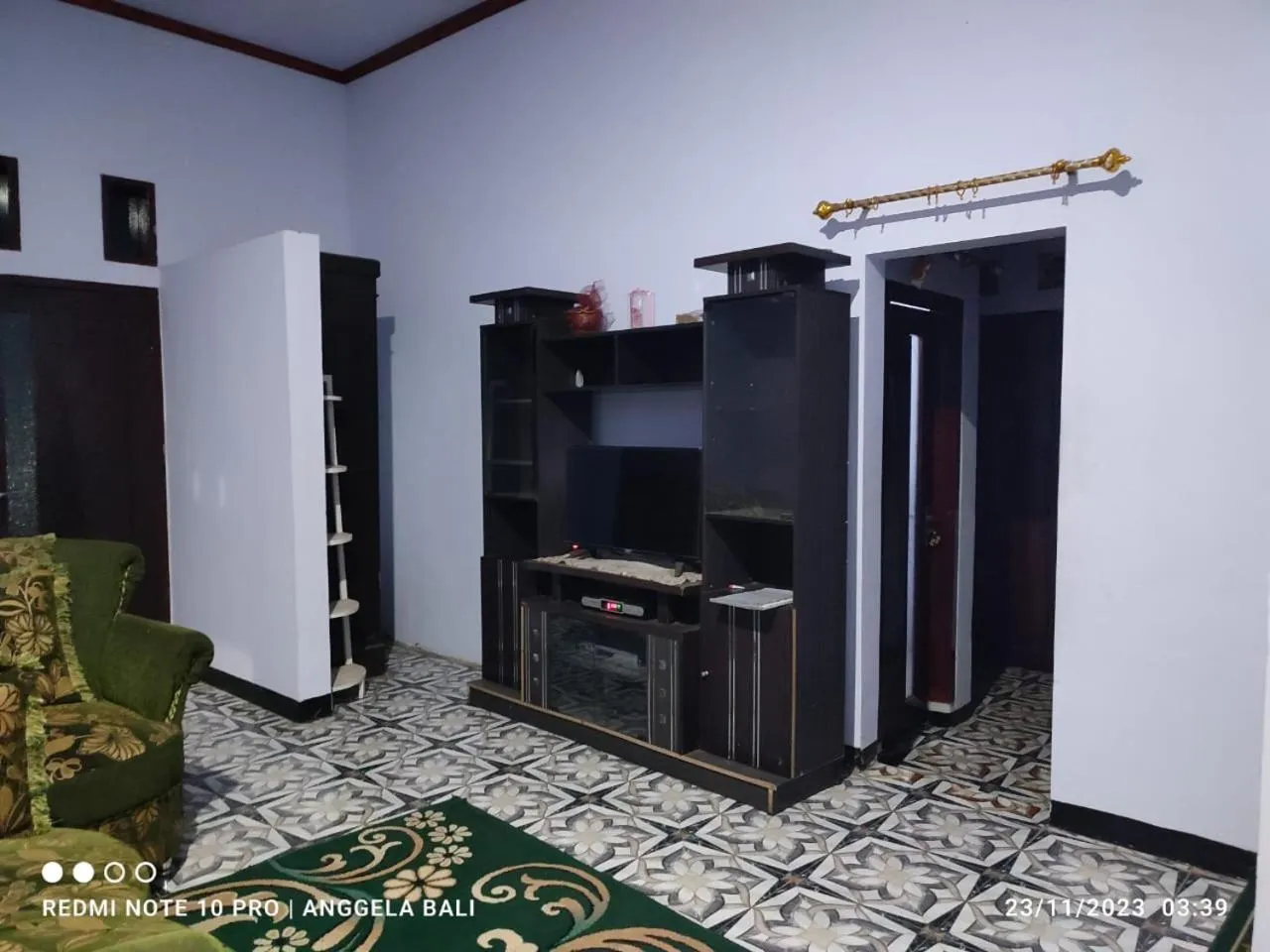 Living room in Elen Homestay by ABM