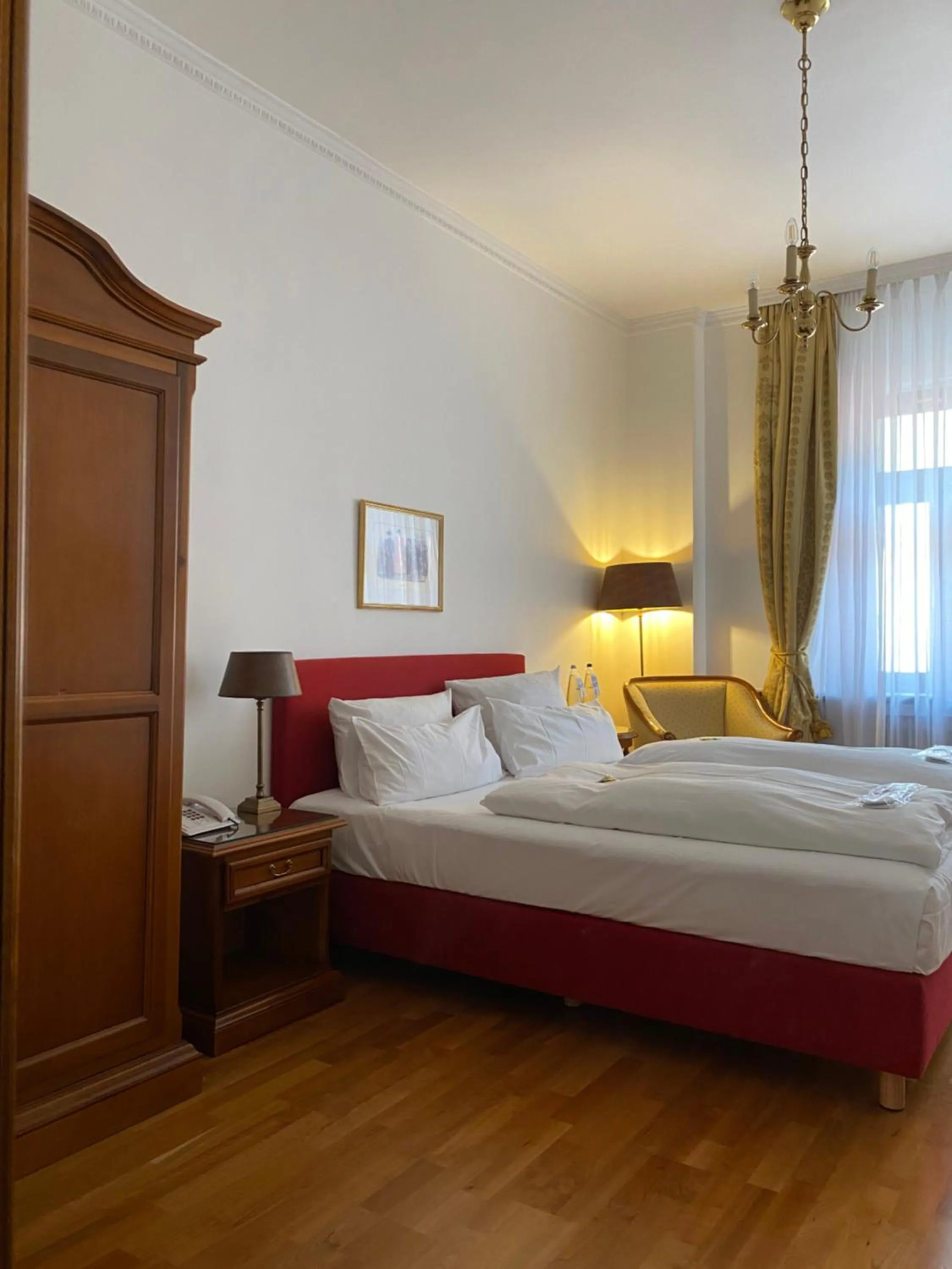 Bed in Hotel Deutscher Kaiser