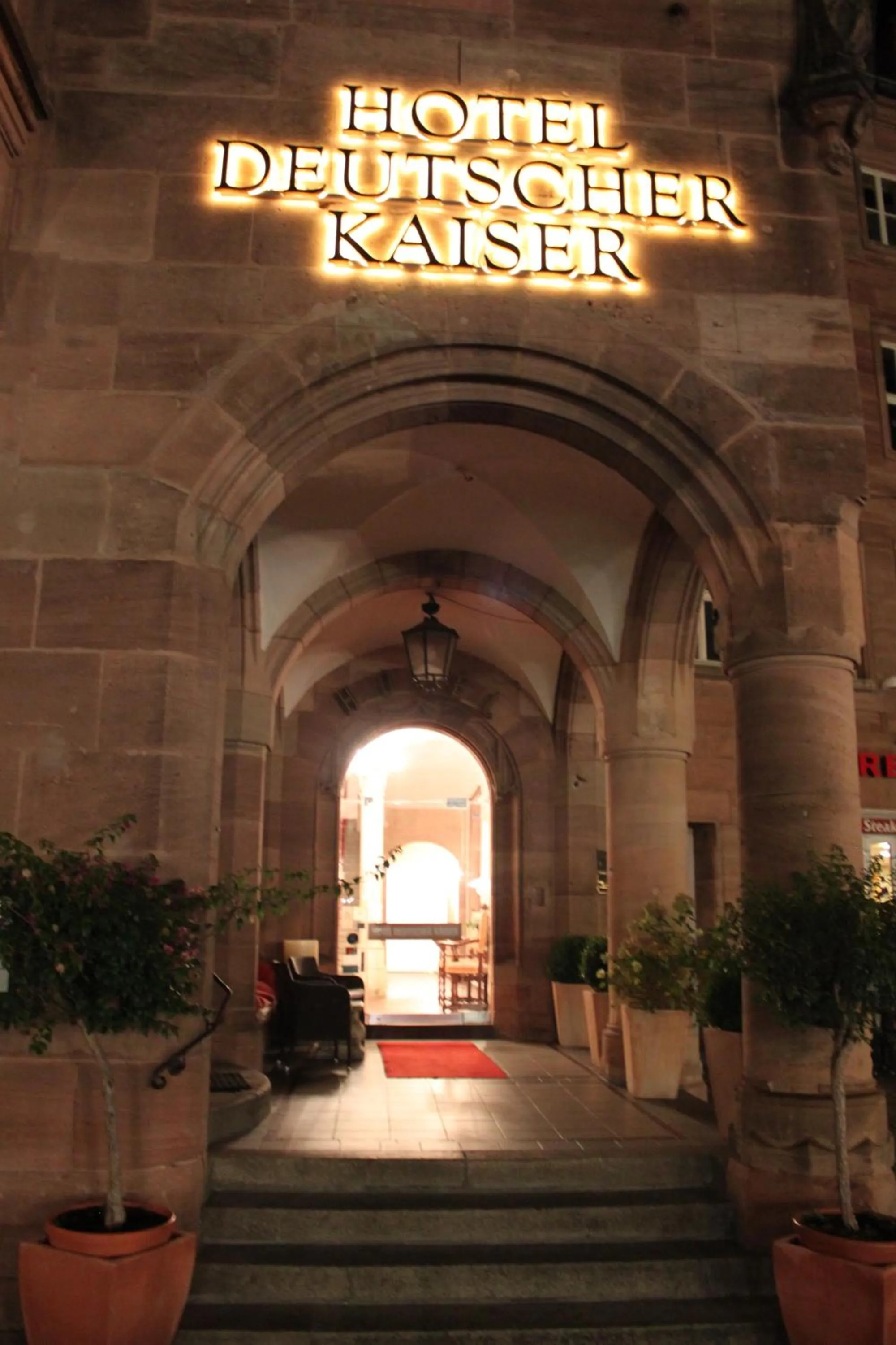 Facade/entrance in Hotel Deutscher Kaiser