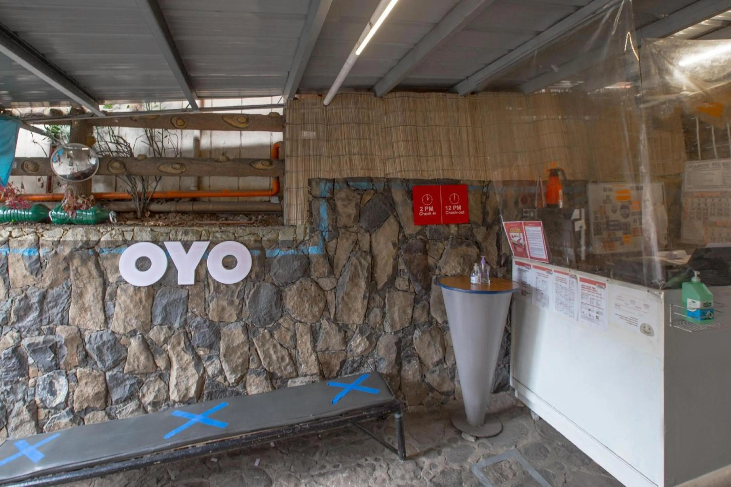 Lobby or reception in OYO 588 Sunrock Resort