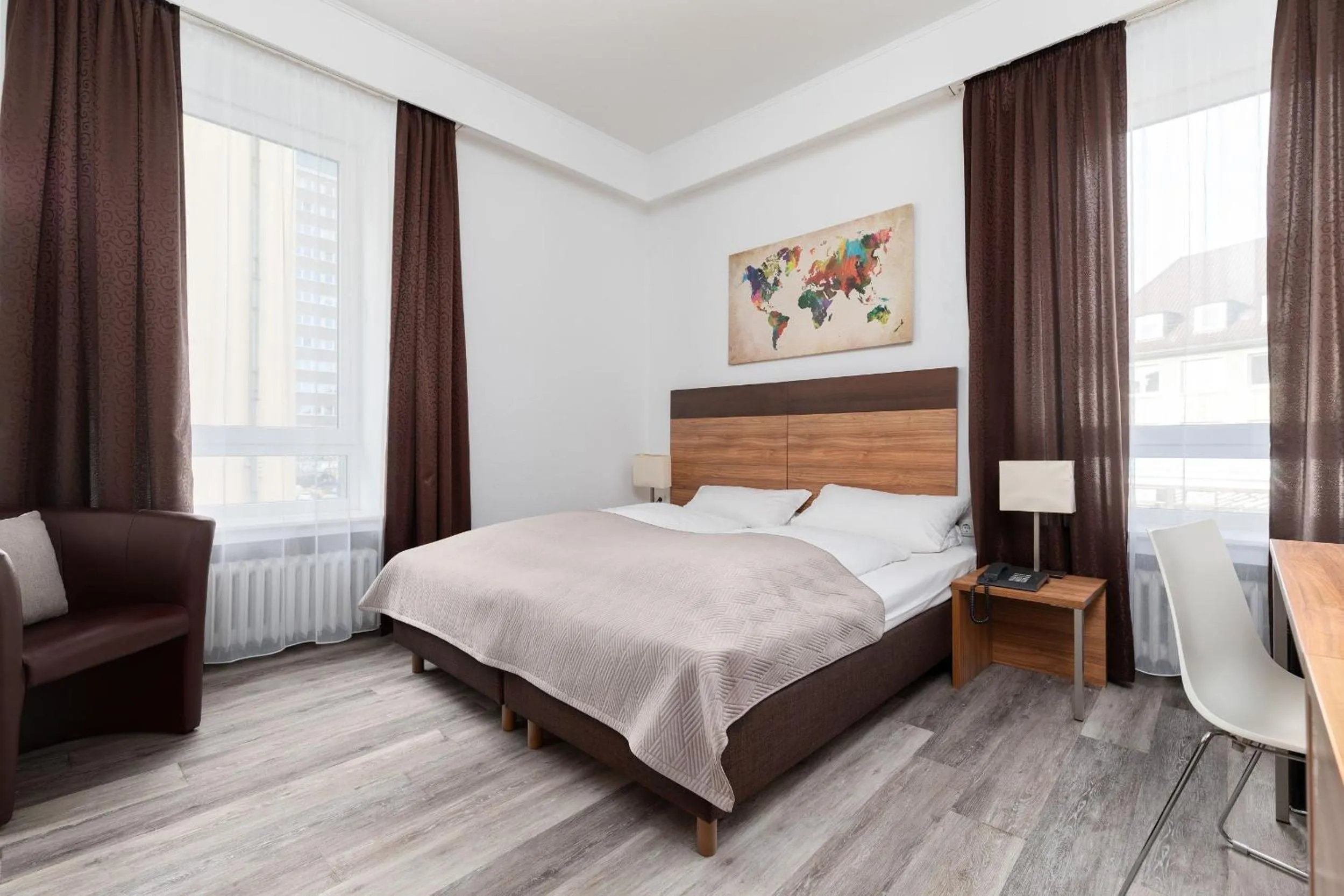 Photo of the whole room, Bed in Hotel am Ludwigsplatz