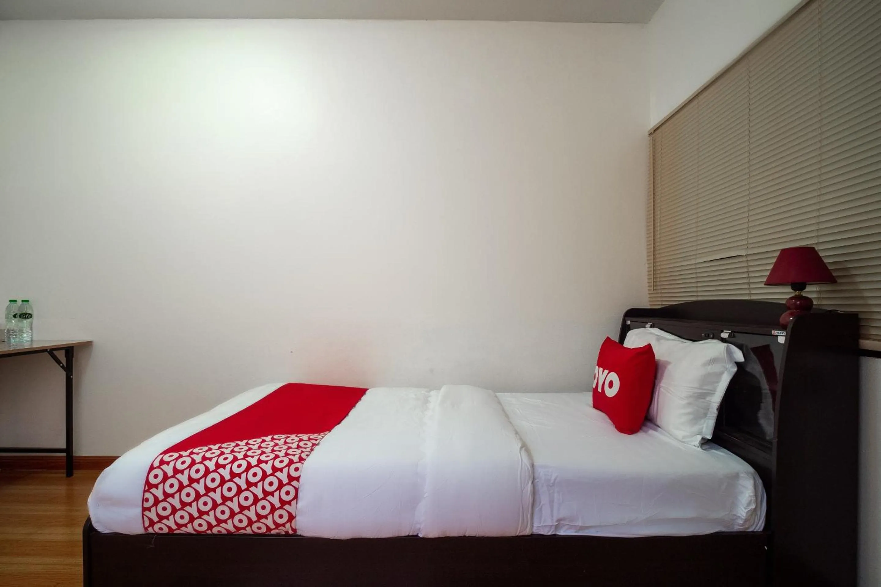 Bedroom in OYO 836 PK Residence