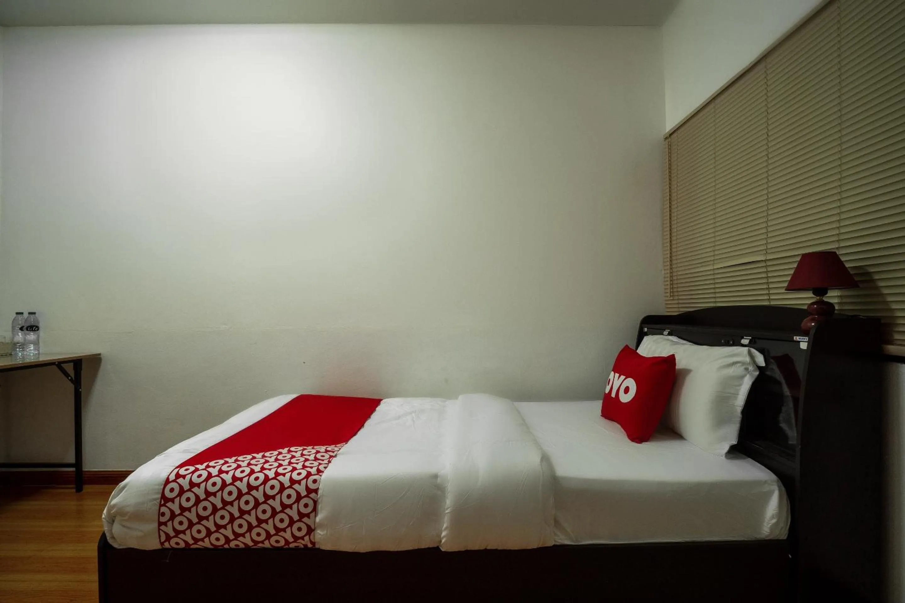 Bedroom in OYO 836 PK Residence