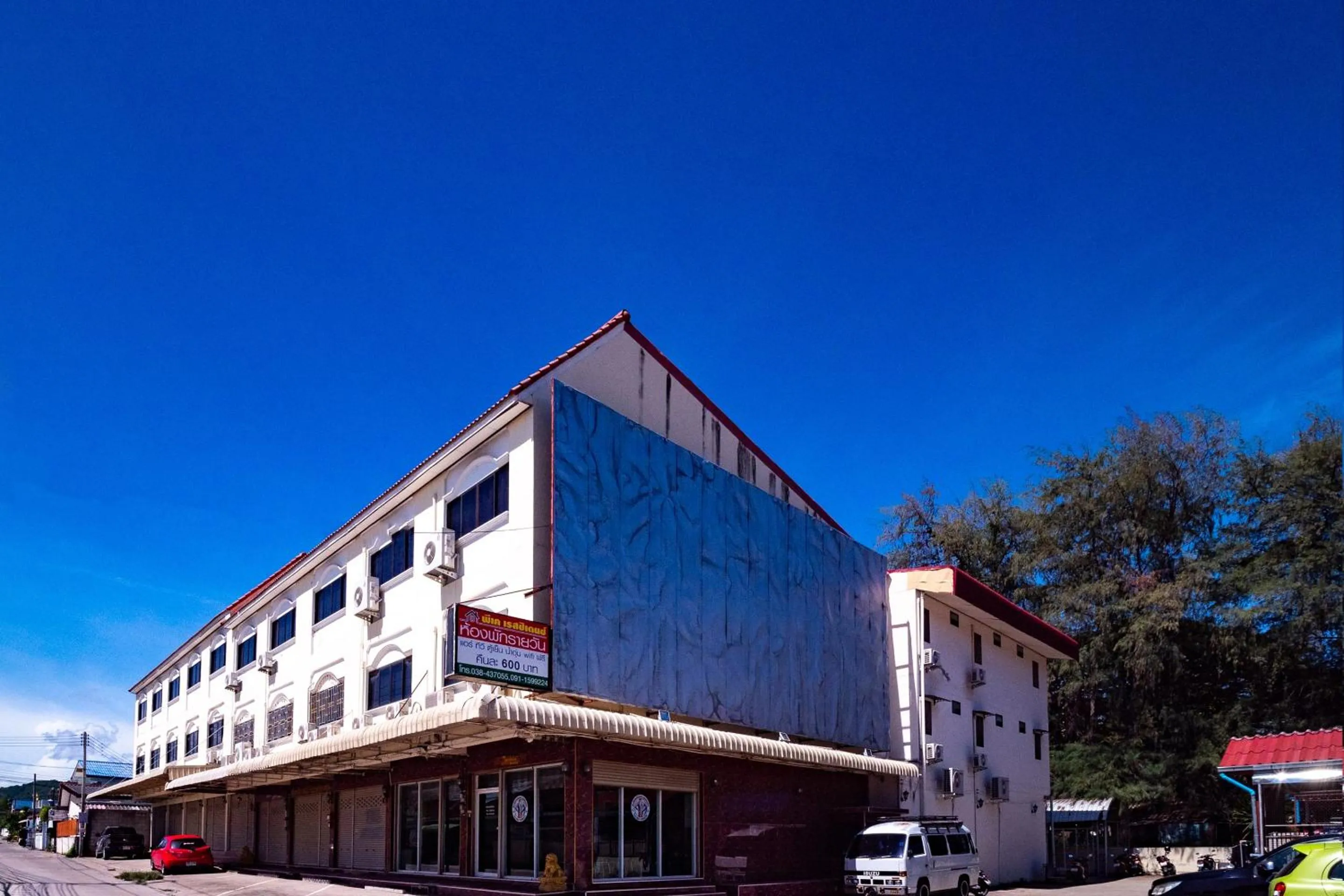 Facade/entrance, Property Building in OYO 836 PK Residence