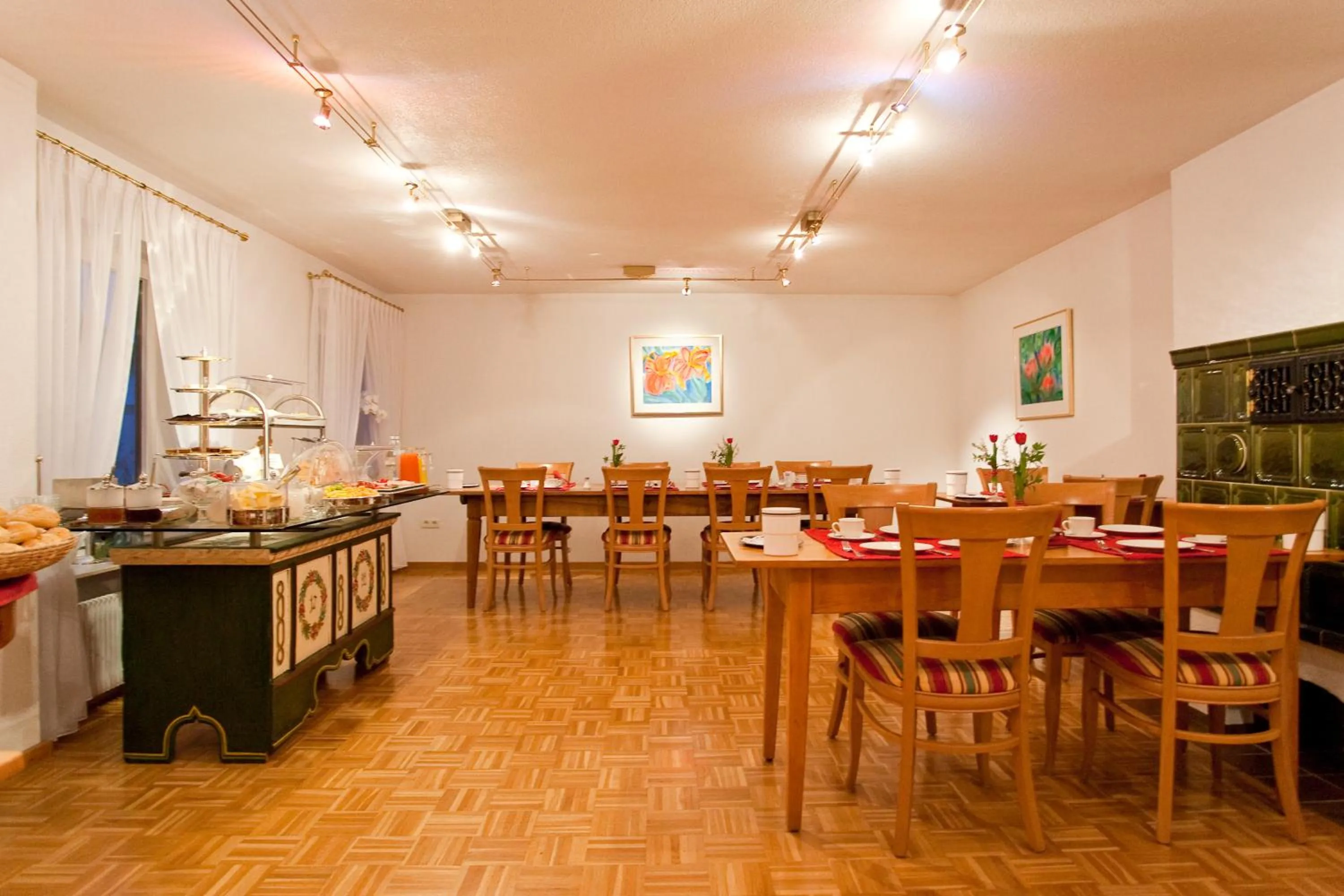 Restaurant/places to eat in Hotel garni Schacherer