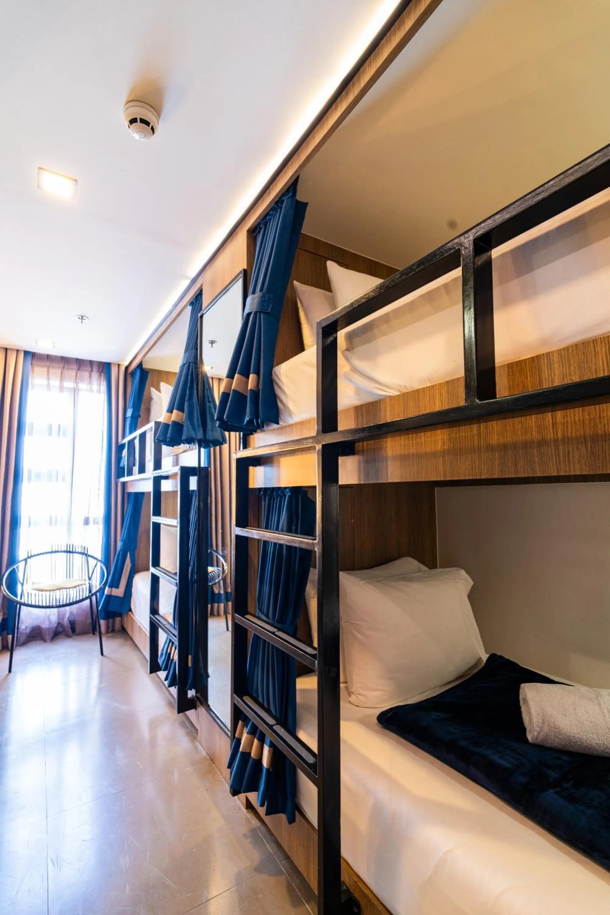 bunk bed, Bed in UNWND Boutique Hotel Makati