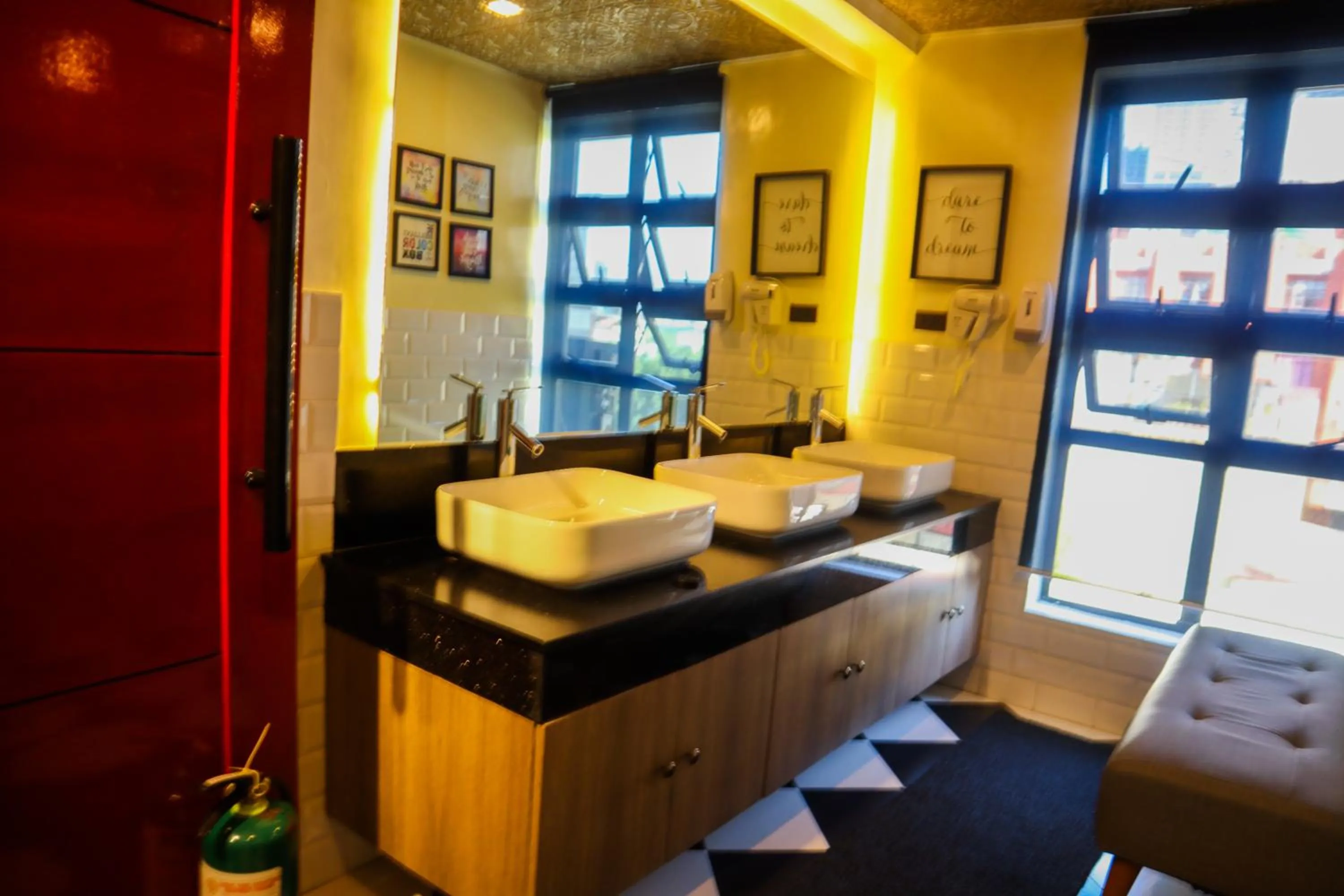 Bathroom in UNWND Boutique Hotel Makati