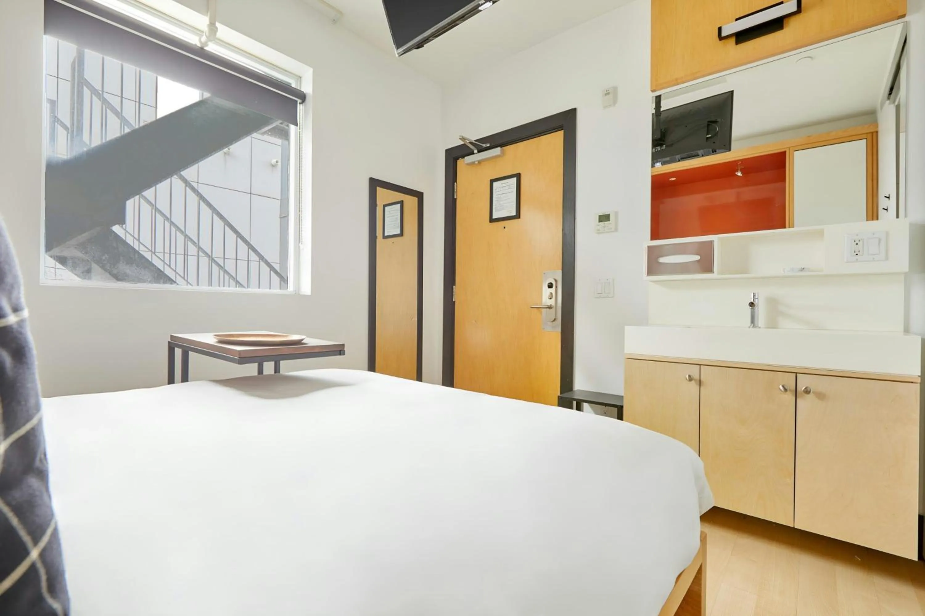 Bedroom, Bed in The Beverley Hotel Queen West, Sonder by Marriott Bonvoy