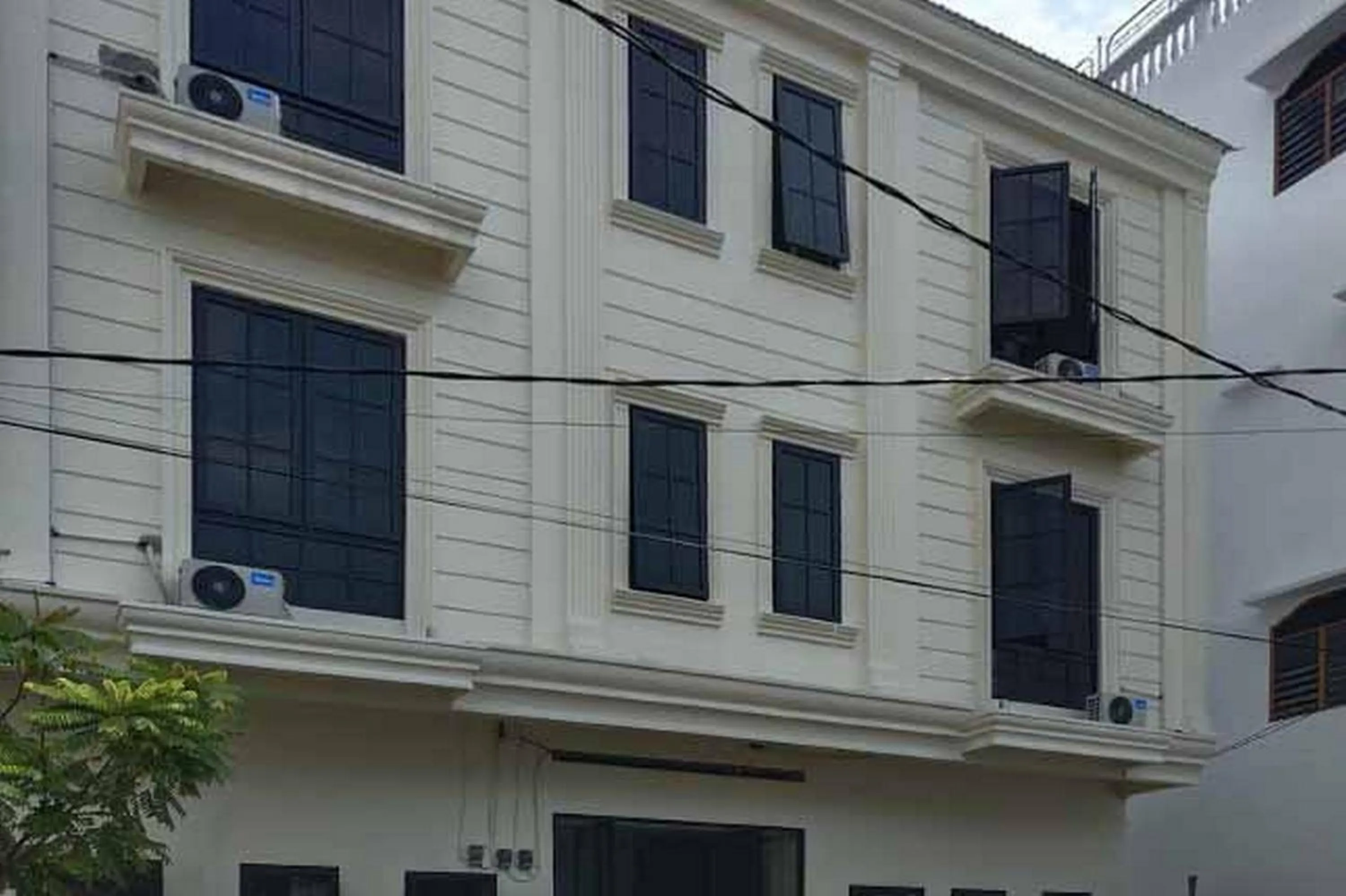 Property building in Prime Inn near Jalan Sekip Medan RedPartner