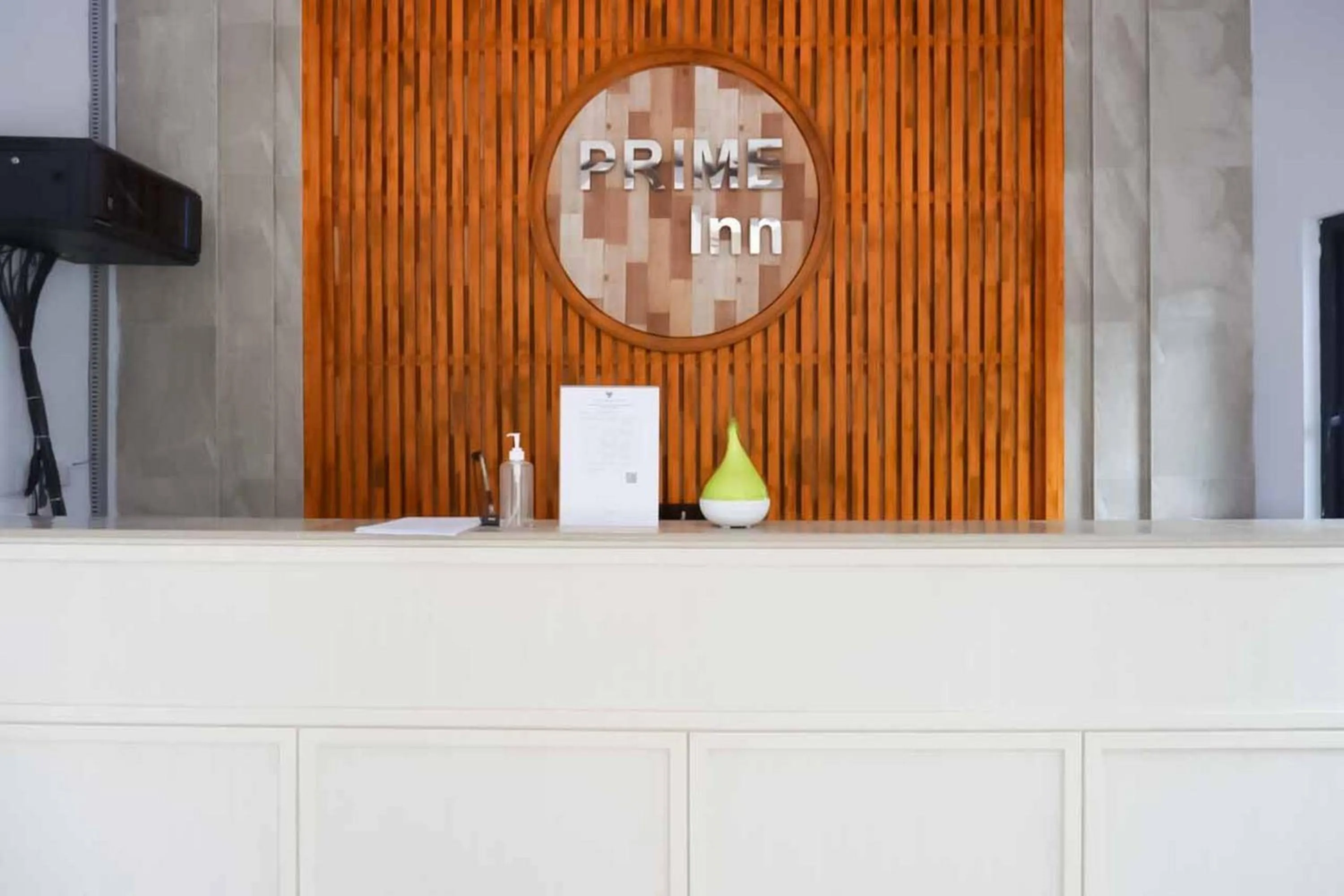 Lobby or reception in Prime Inn near Jalan Sekip Medan RedPartner