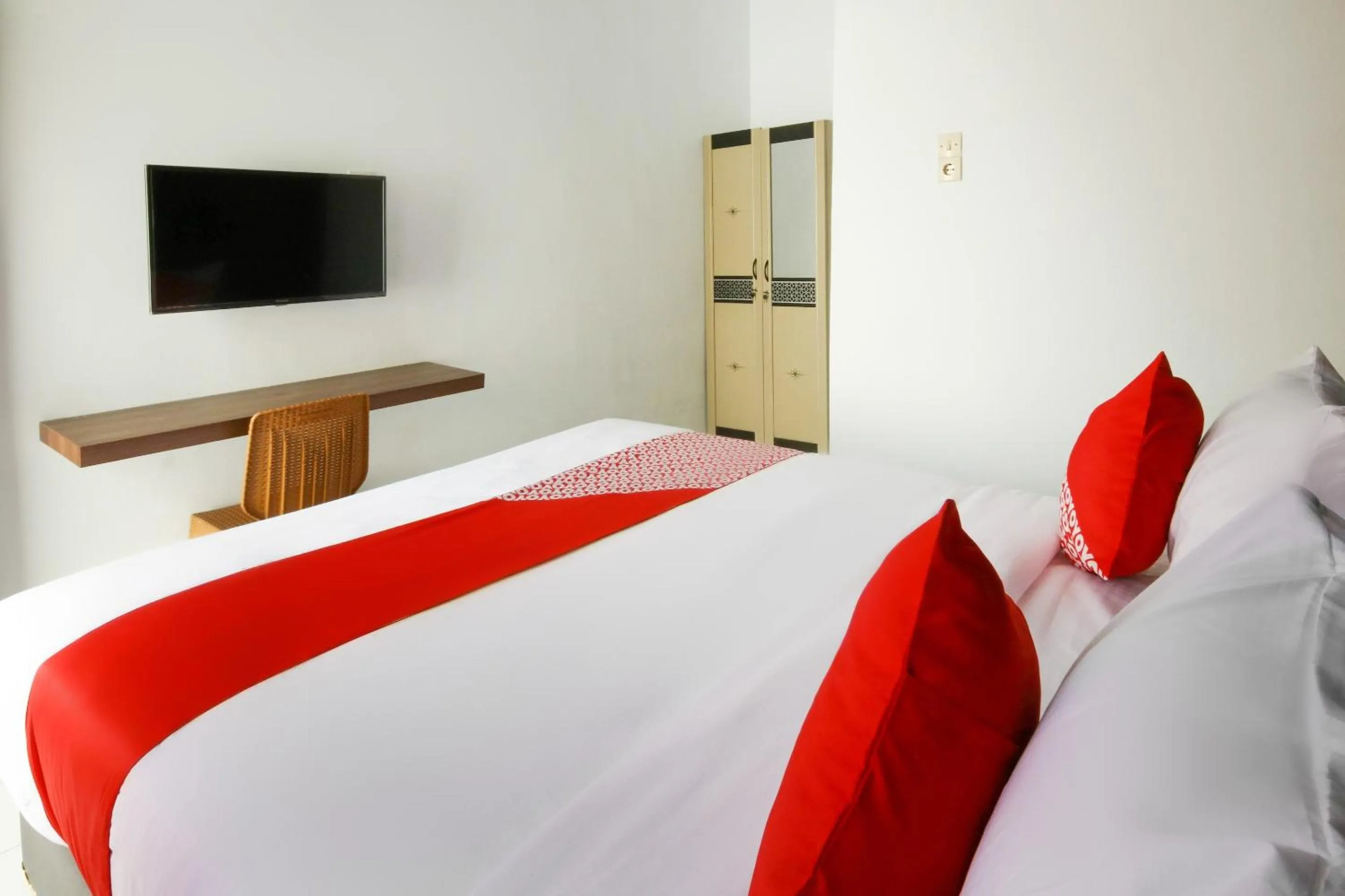 Bedroom, Bed in Hotel O Papakoel Guest House