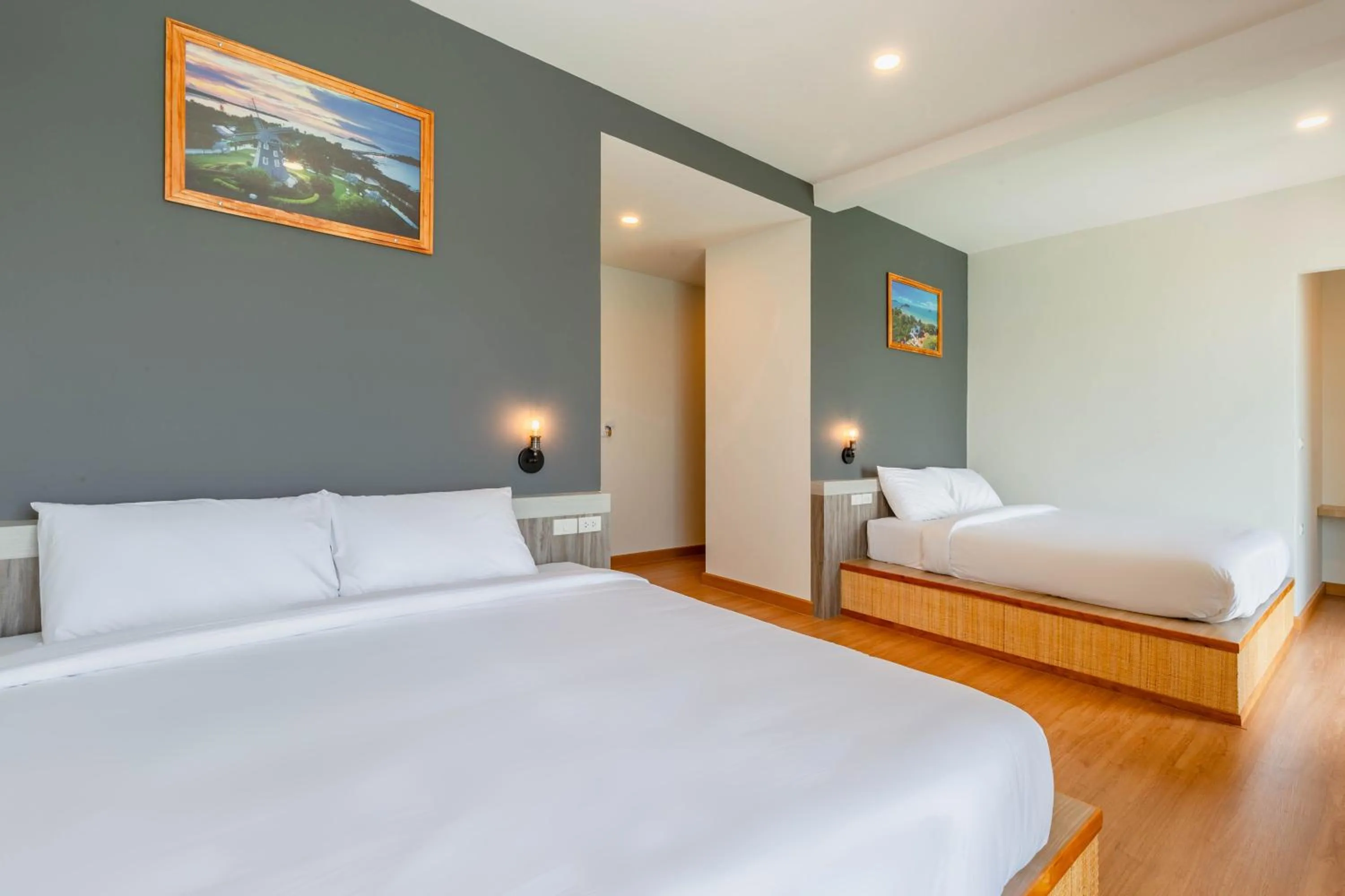 Bedroom, Bed in The Blue C Donsak