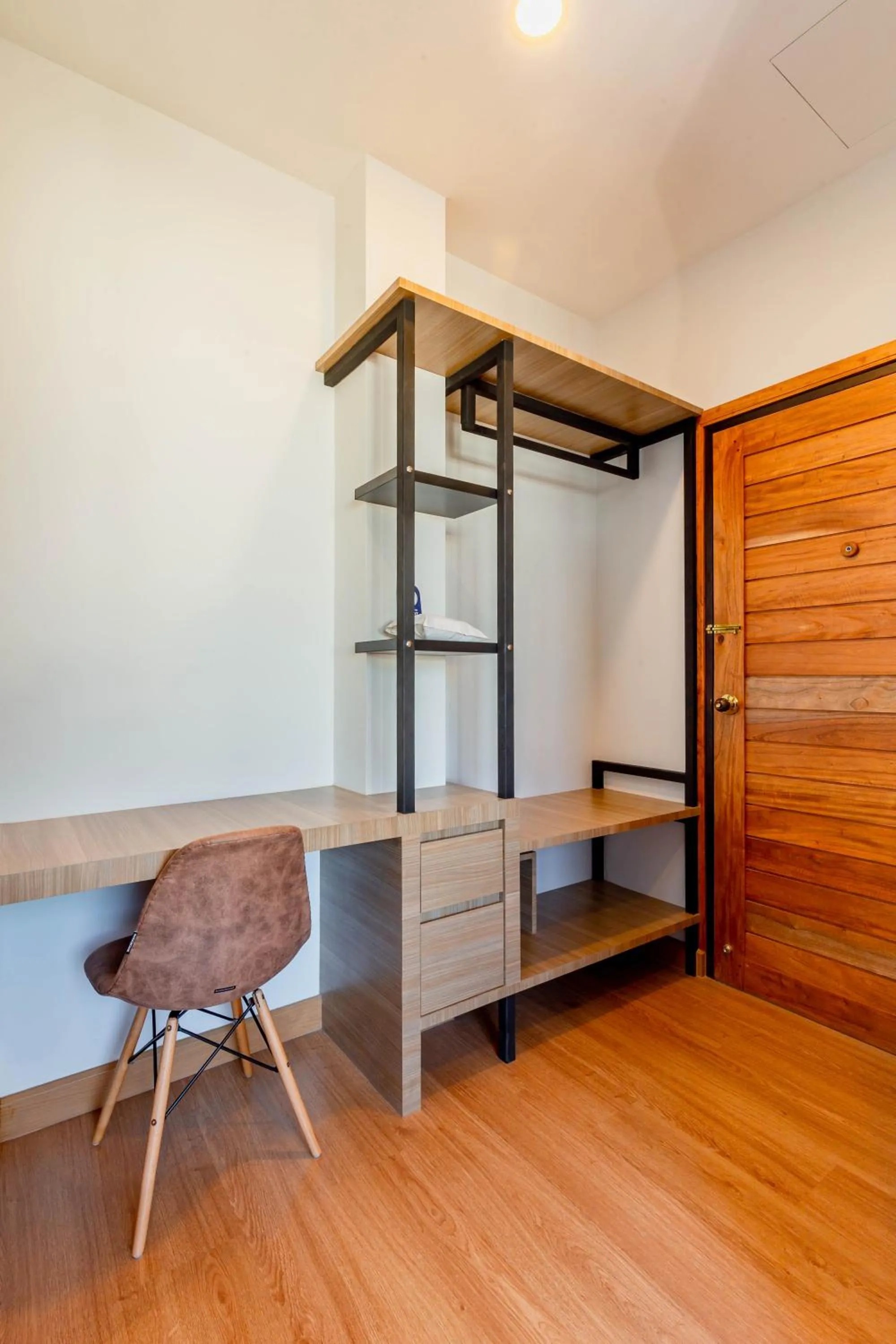 Photo of the whole room in The Blue C Donsak