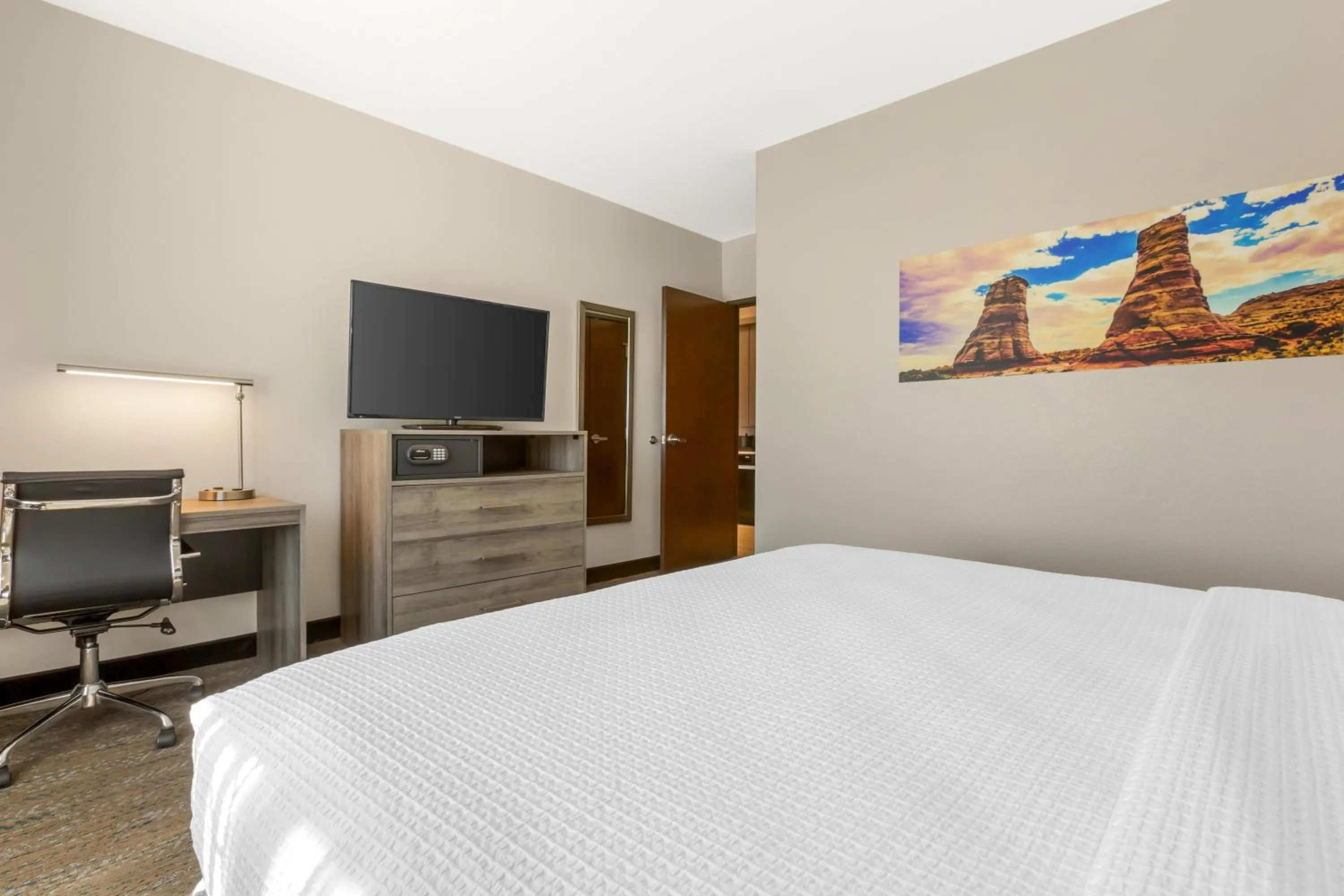 Bedroom, Bed in Best Western Plus Executive Residency Phoenix North Happy Valley