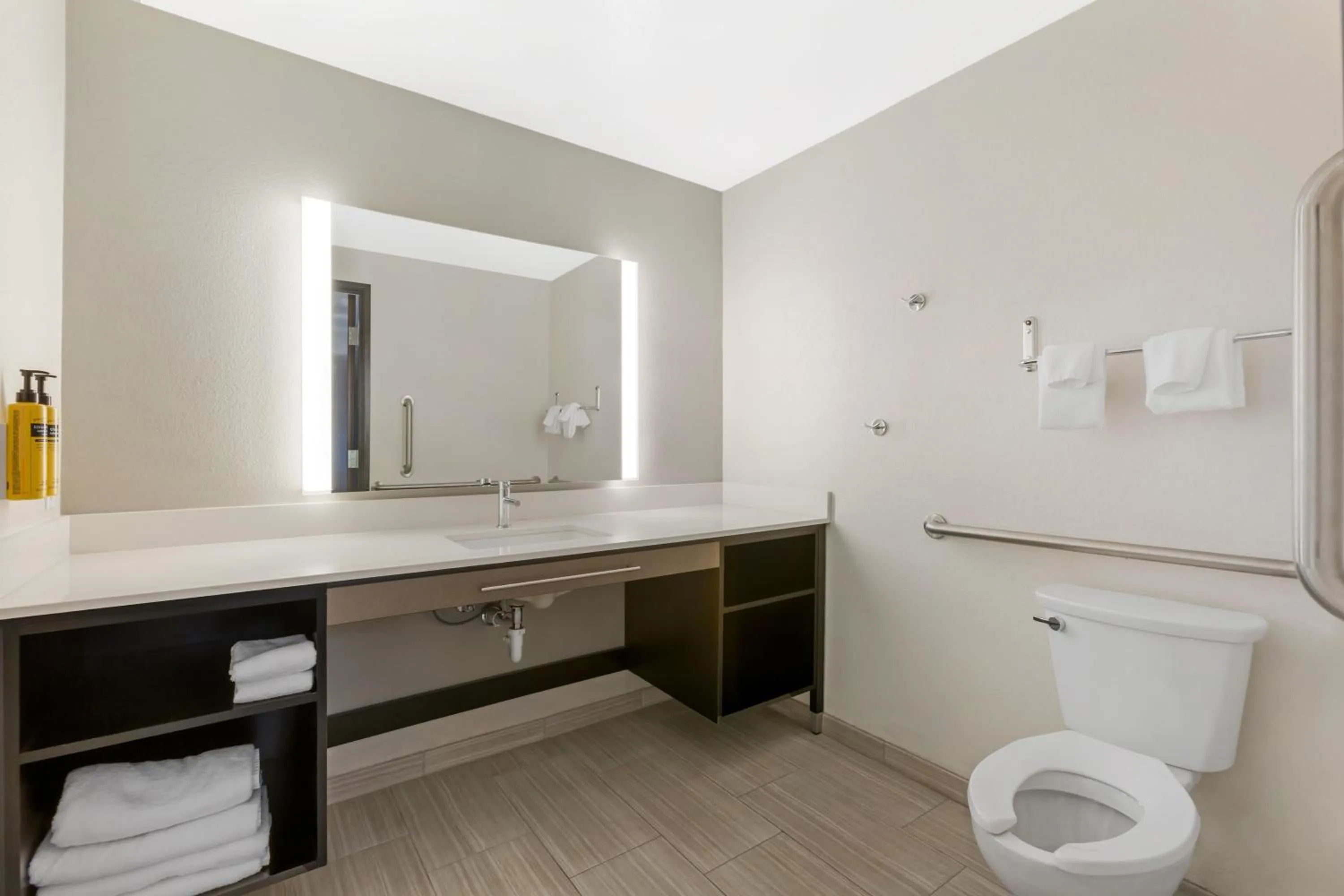 Bathroom in Best Western Plus Executive Residency Phoenix North Happy Valley