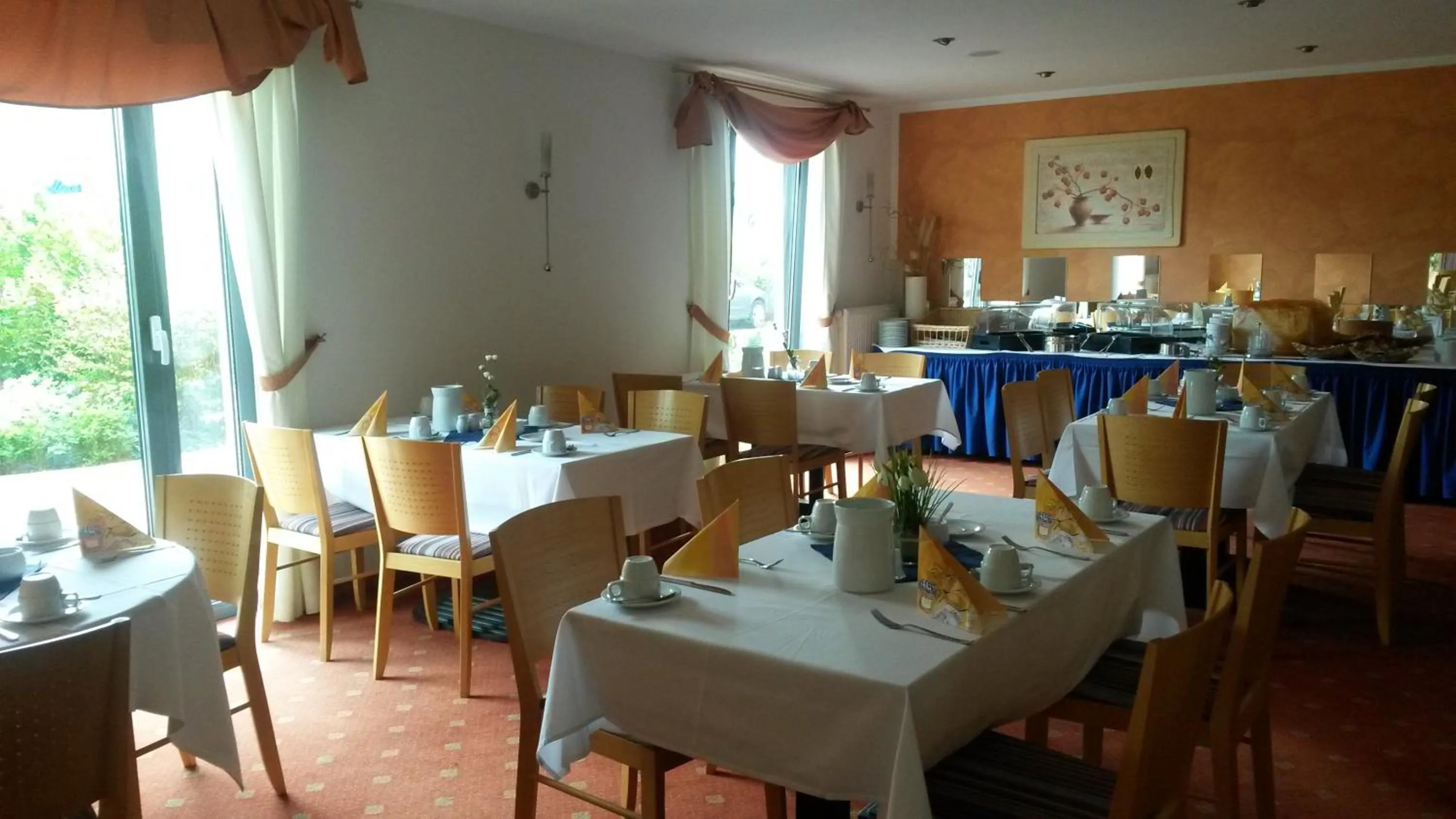 Restaurant/places to eat in Hotel Ambiente