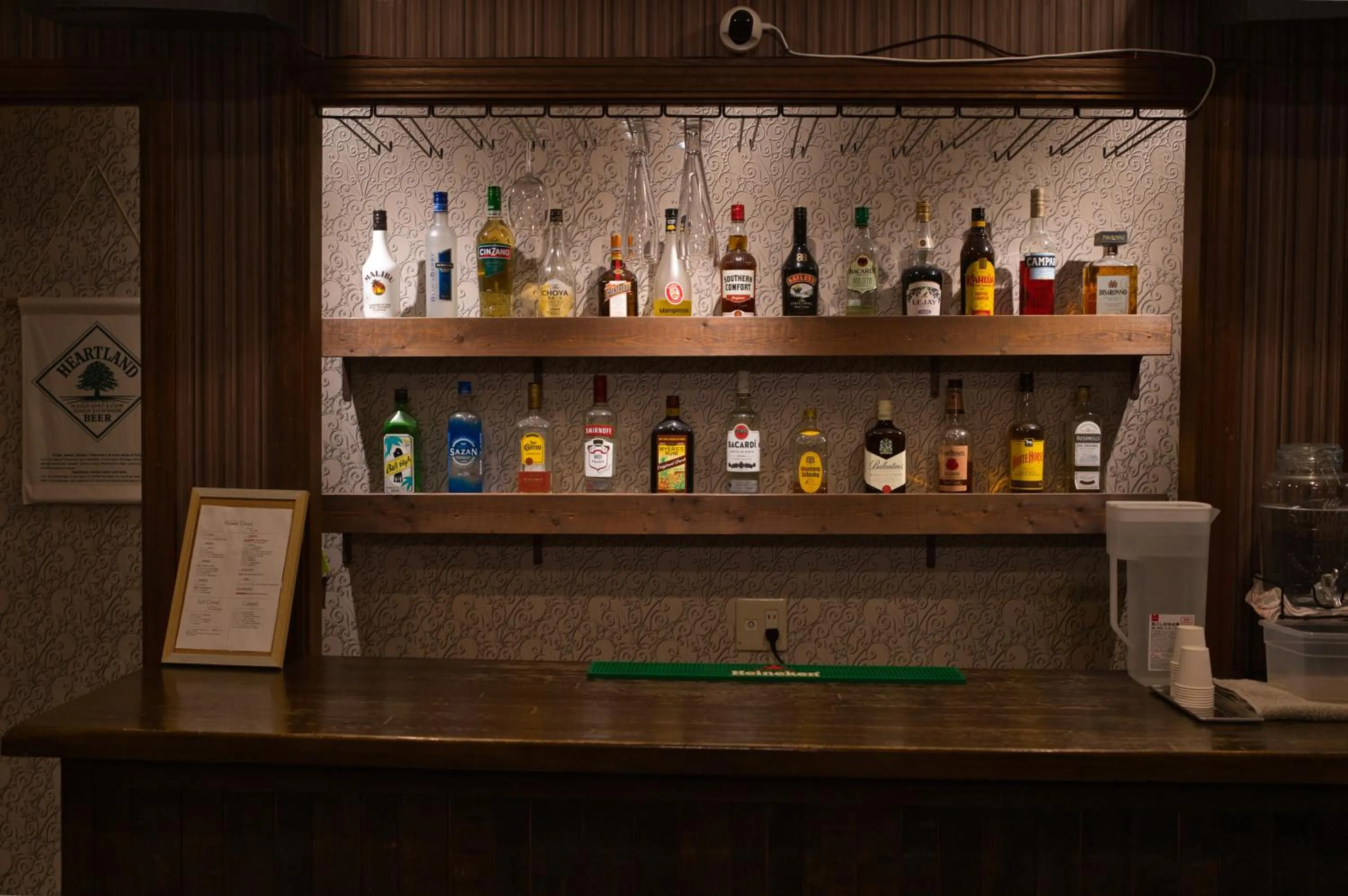 Lounge or bar in IZA Kamakura Guest House and Bar