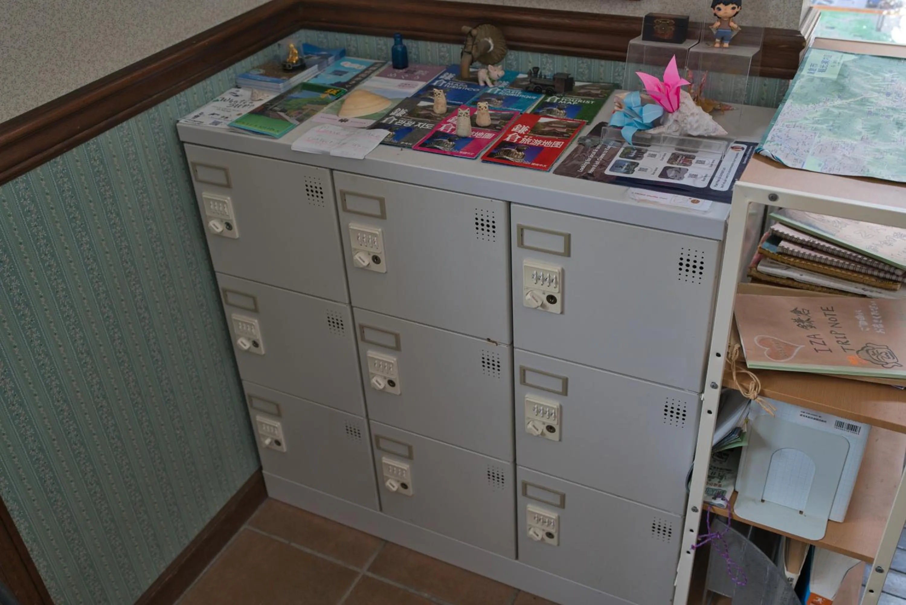 Lobby or reception in IZA Kamakura Guest House and Bar