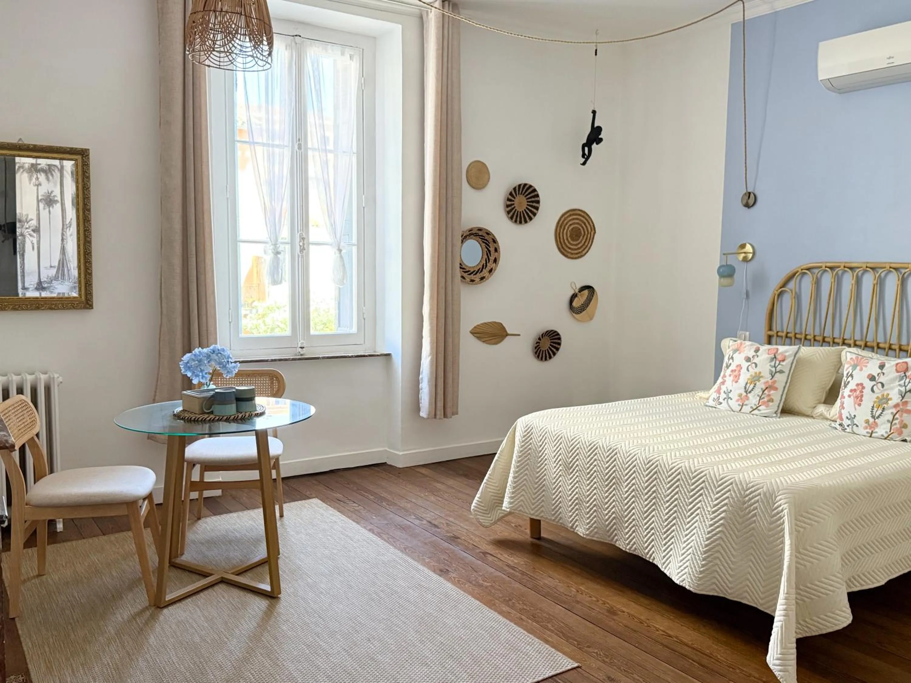 Bed in Chambres d'hotes - Le Magnolia