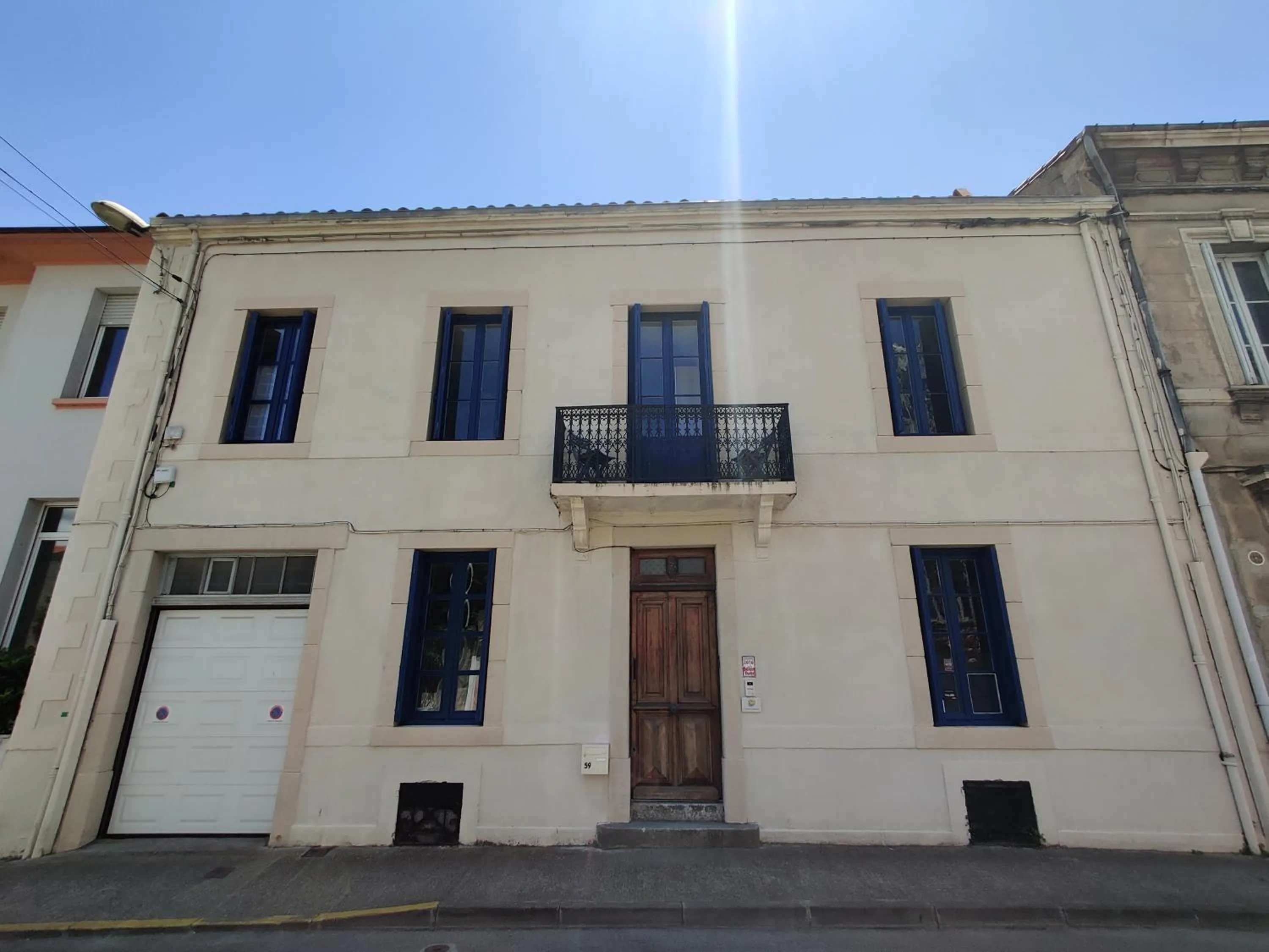 Property building in Chambres d'hotes - Le Magnolia
