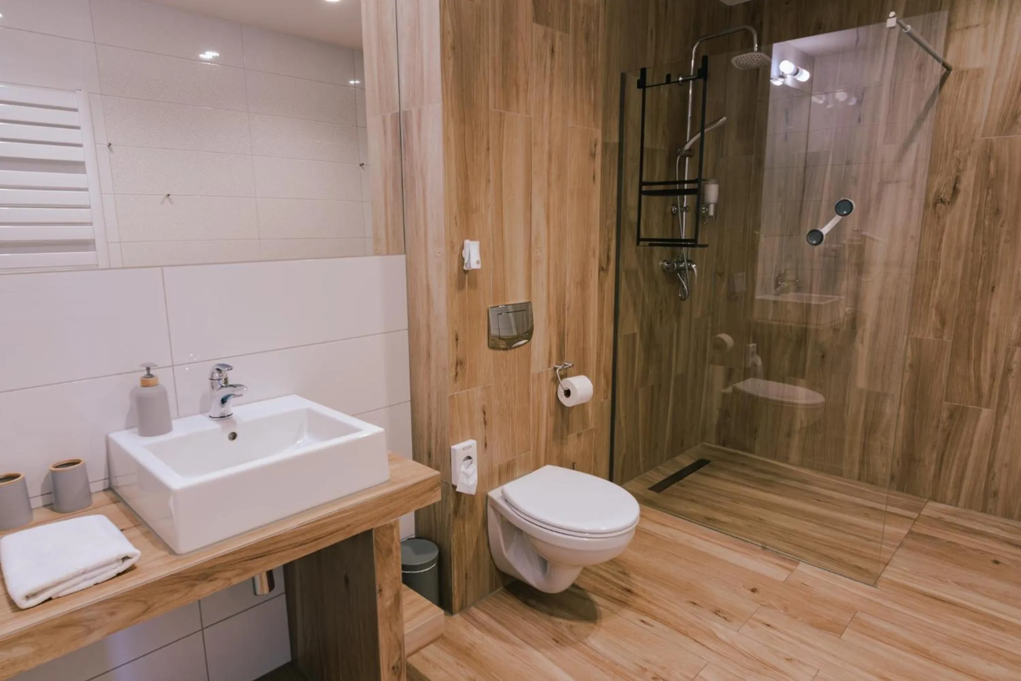 Shower in Hotel Panorama