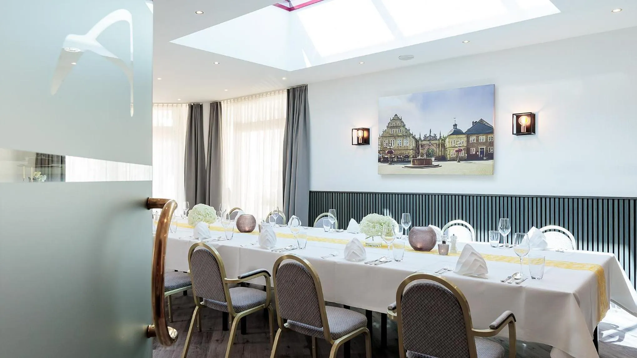 Restaurant/places to eat in Hotel Ambiente