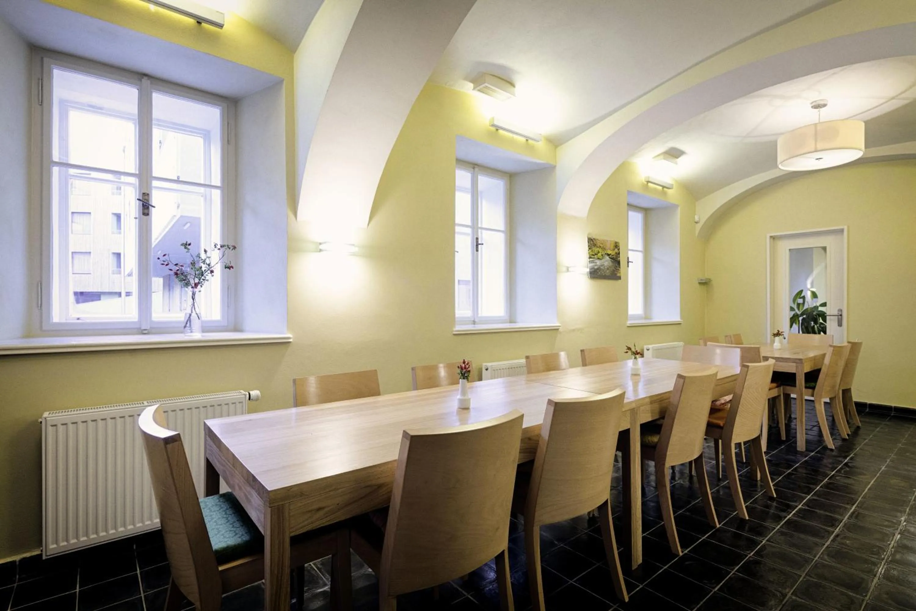 Restaurant/places to eat in Aparthotel Lípa