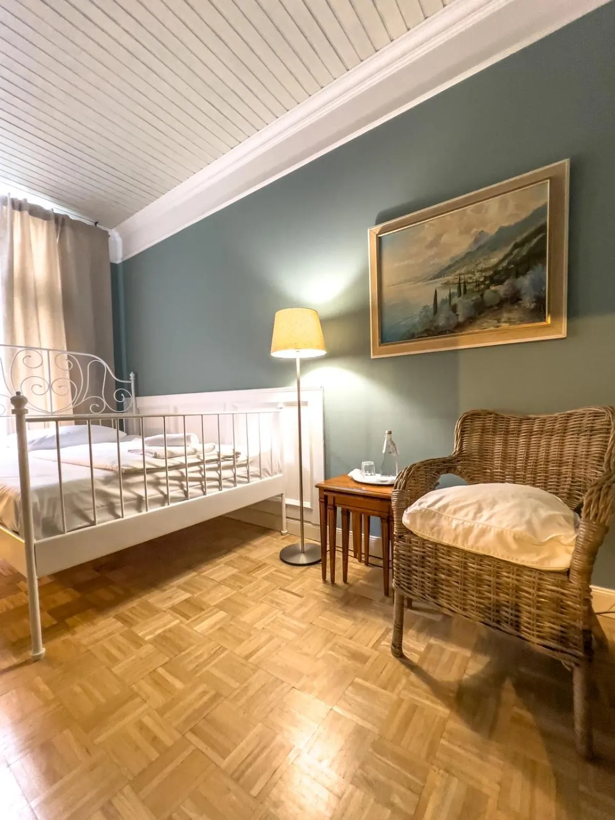 Bed in Hotel-Maison Am Olivaer Platz