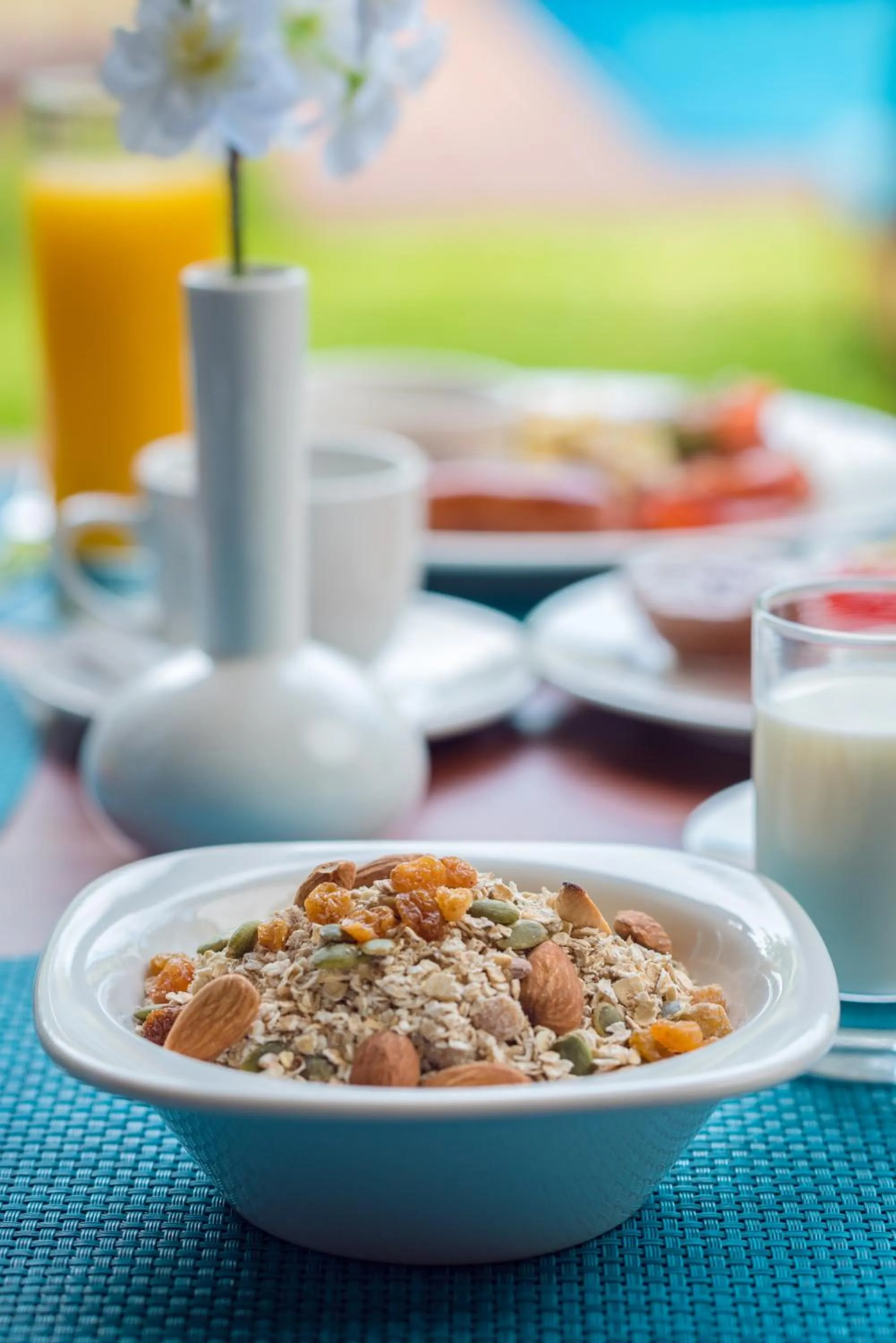 Food and drinks in Sea Cliff Court Hotel & Luxury Apartments