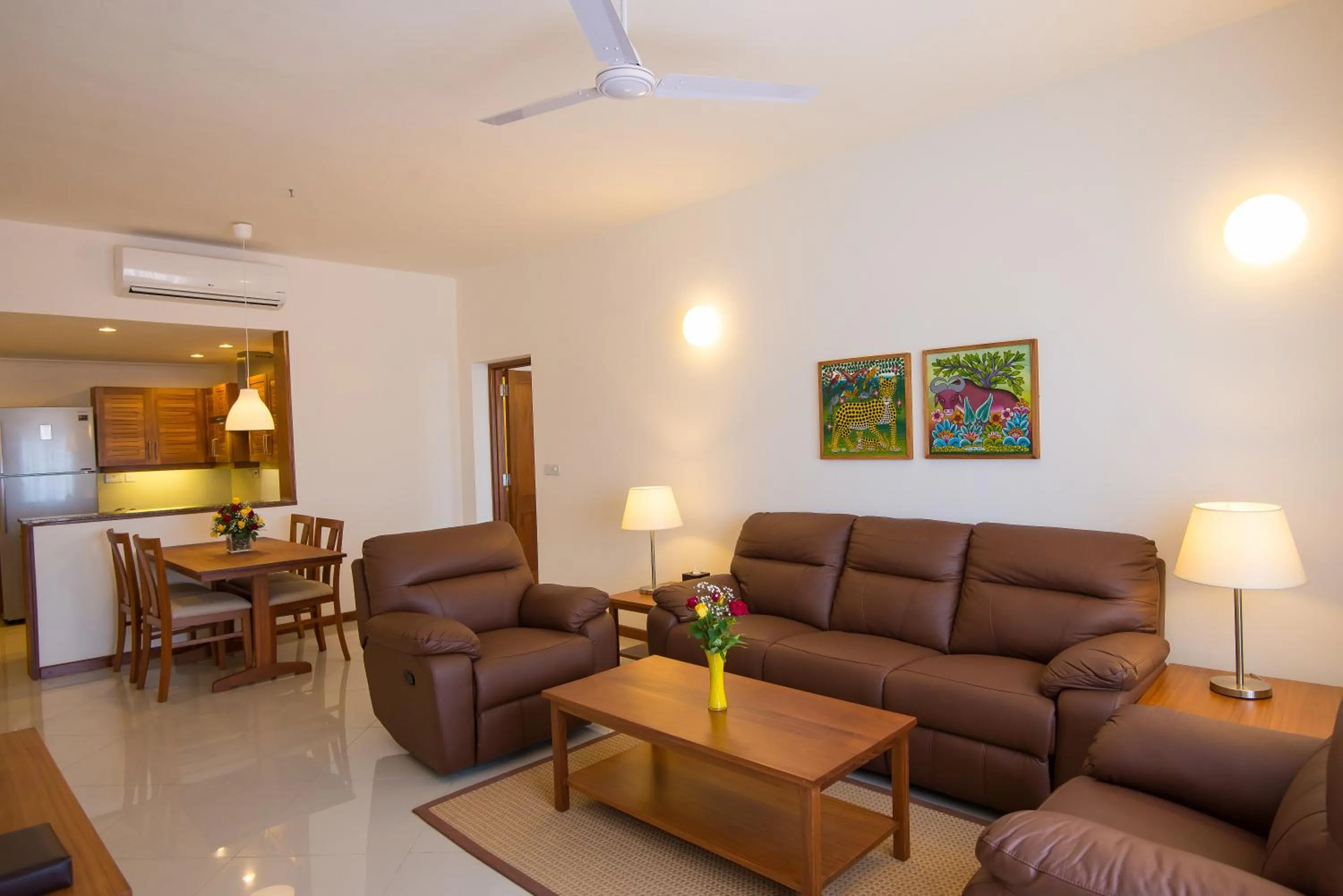 Sea Cliff Court Hotel & Luxury Apartments