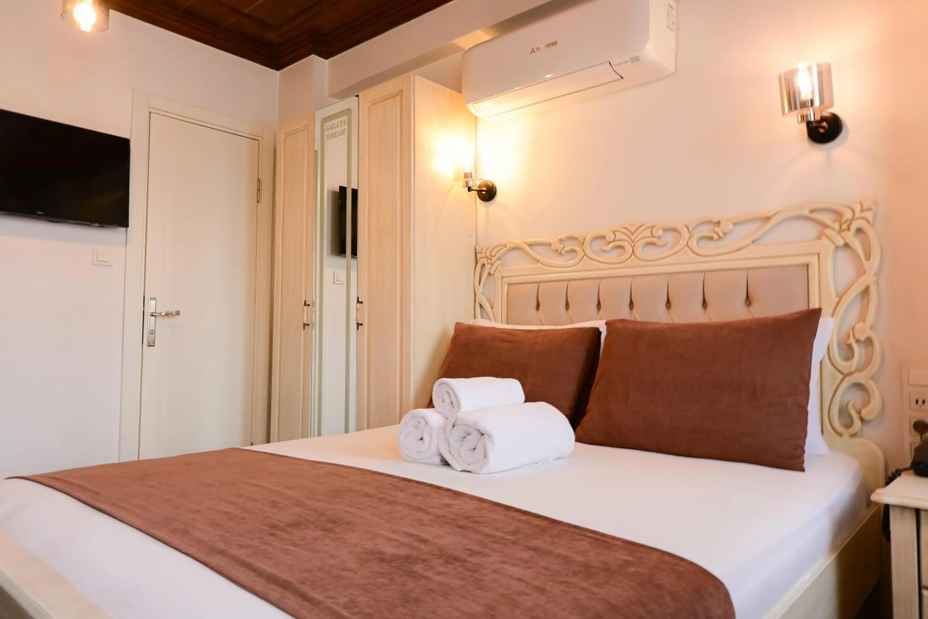 TV and multimedia, Bed in Galata Dream Hotel