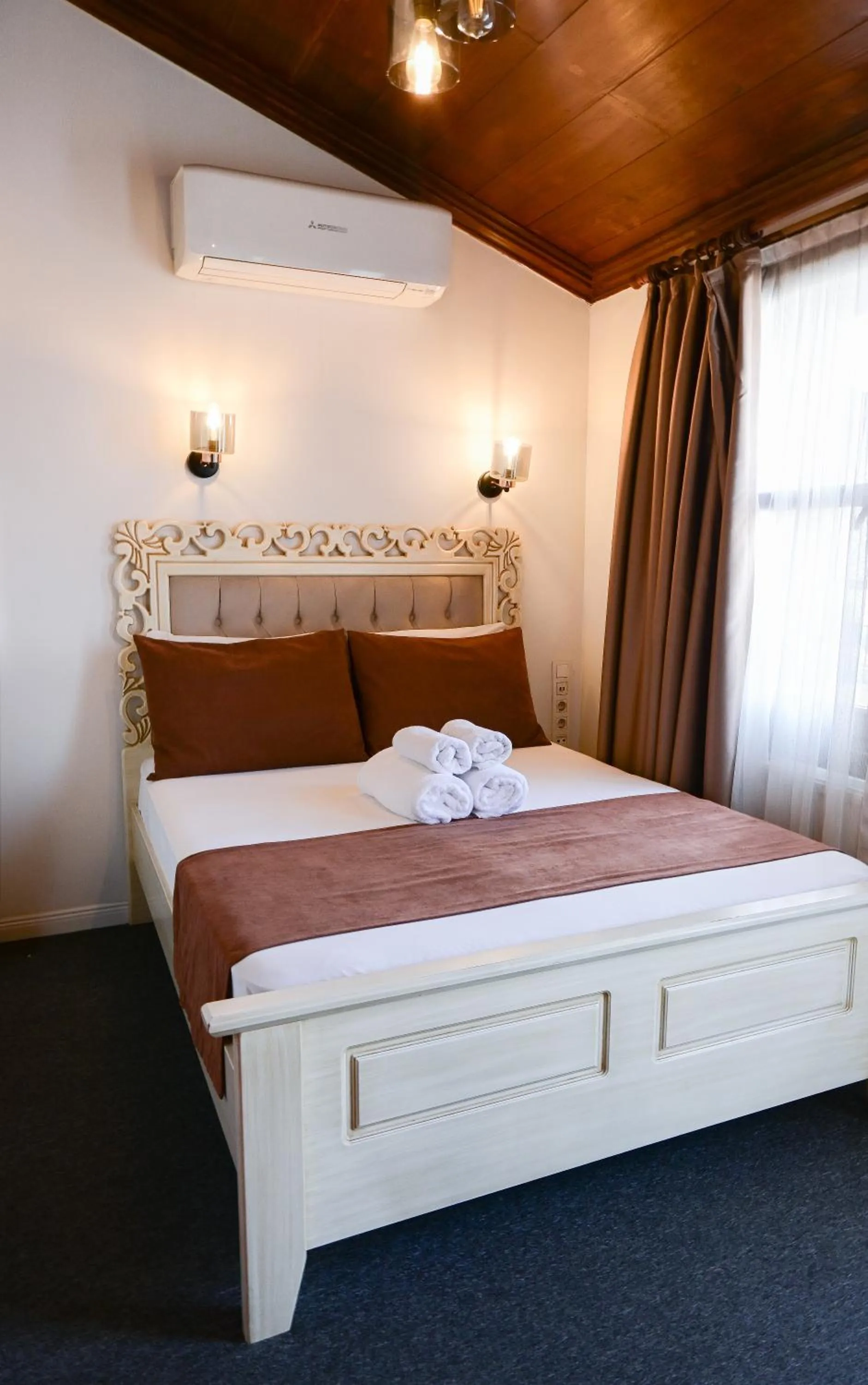 Bed in Galata Dream Hotel