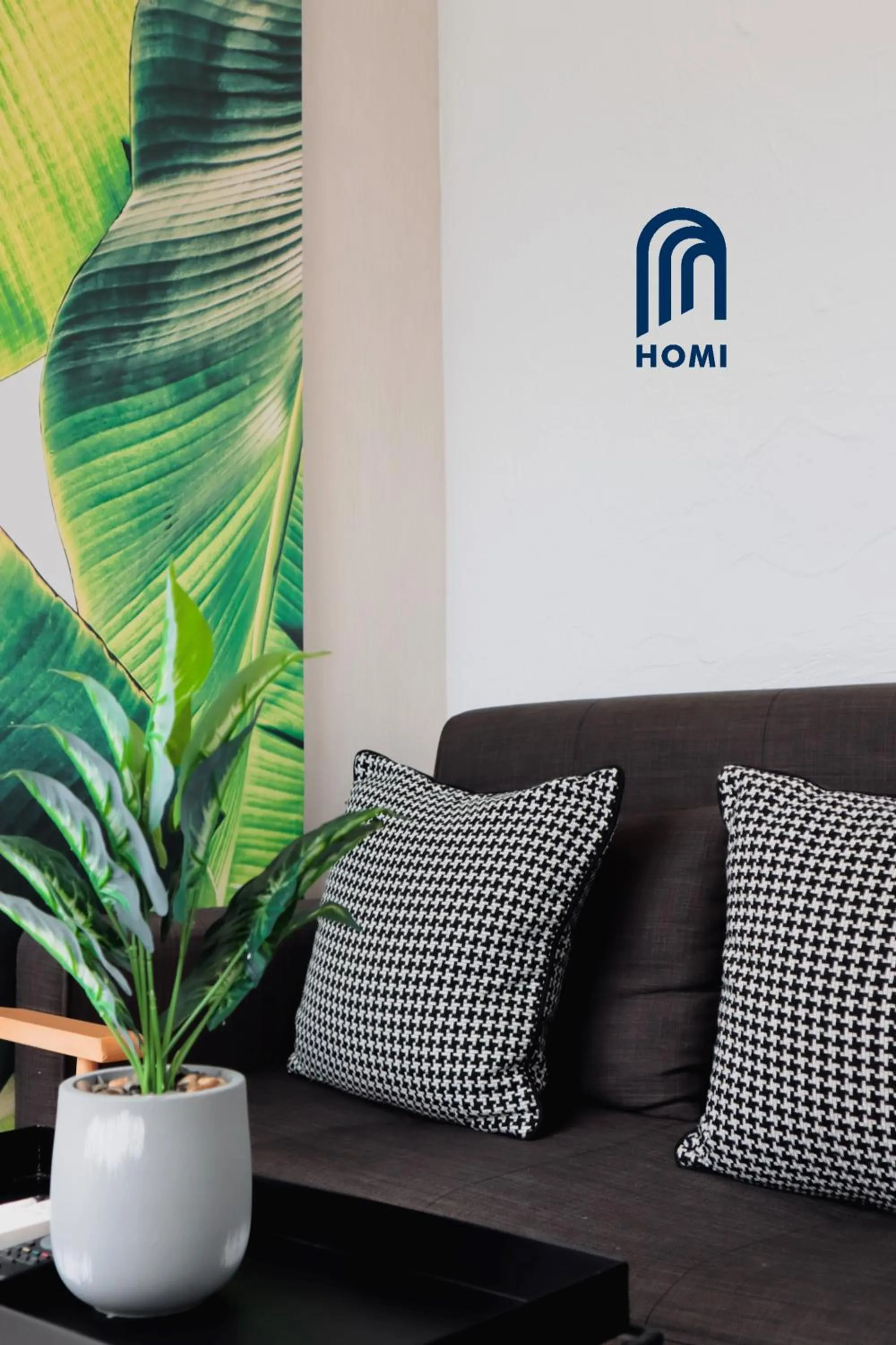 Living room in Homi Oasis at KK Times Square 和逸绿洲