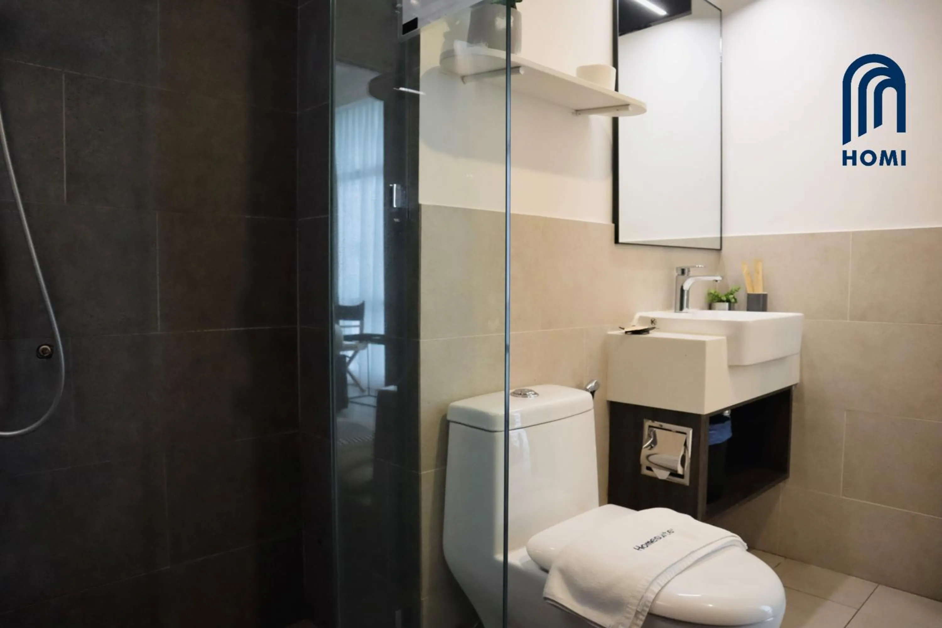 Toilet in Homi Oasis at KK Times Square 和逸绿洲