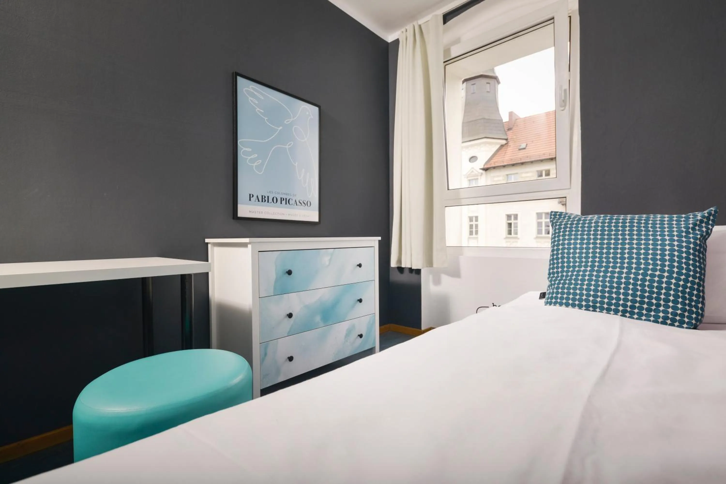 Bedroom, Bed in Old Town Hostel