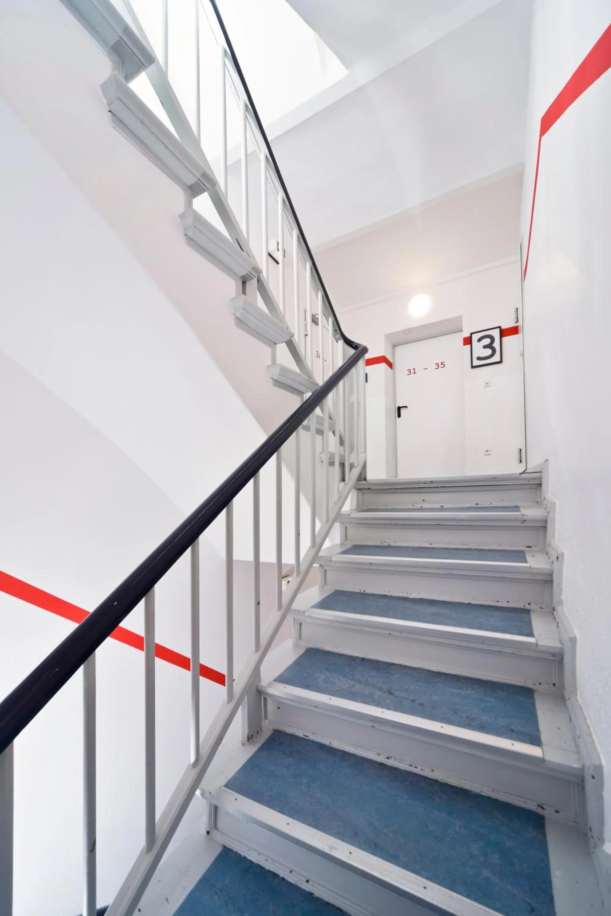 Area and facilities in Old Town Hostel