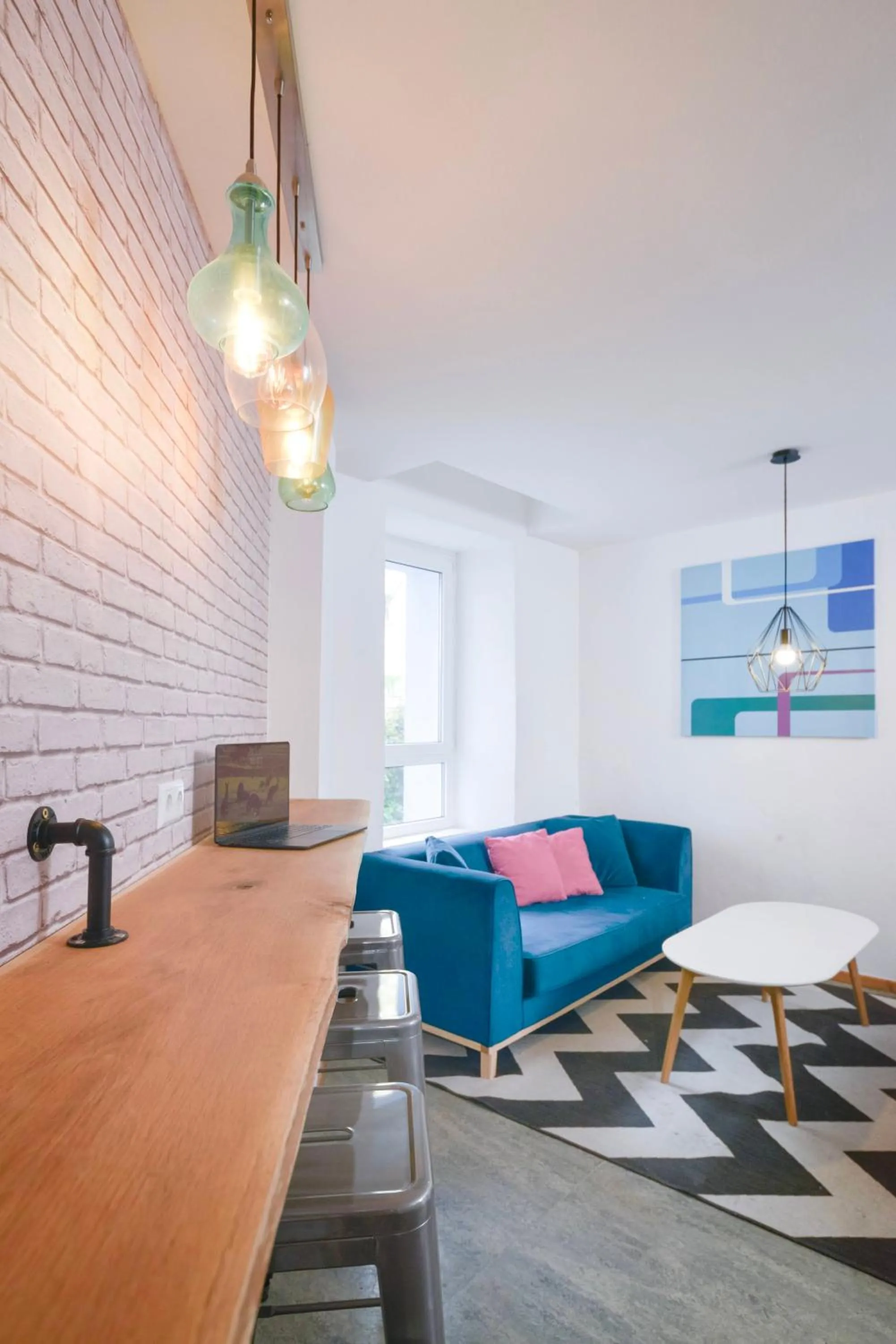 Communal lounge/ TV room in Old Town Hostel