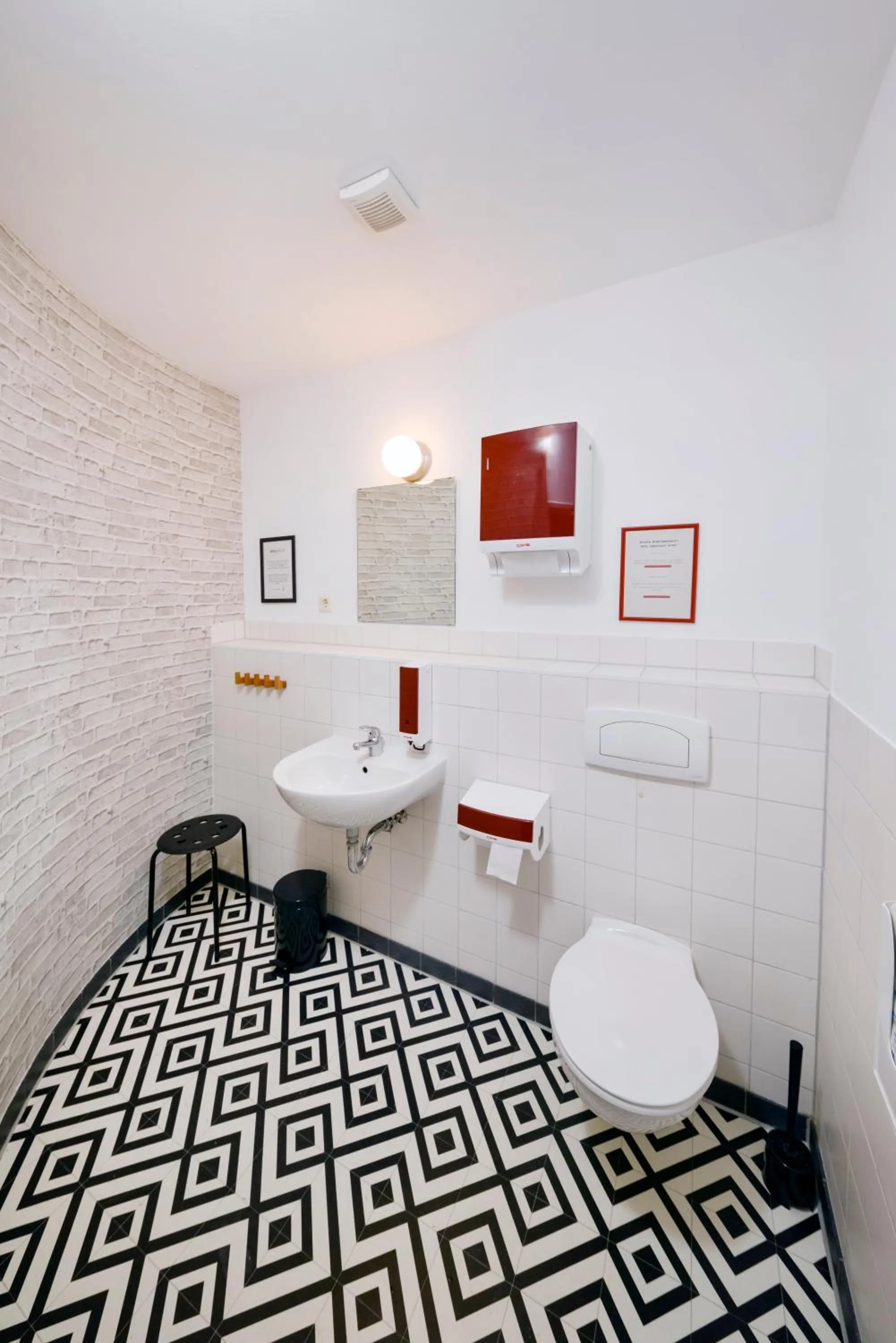 Bathroom in Old Town Hostel